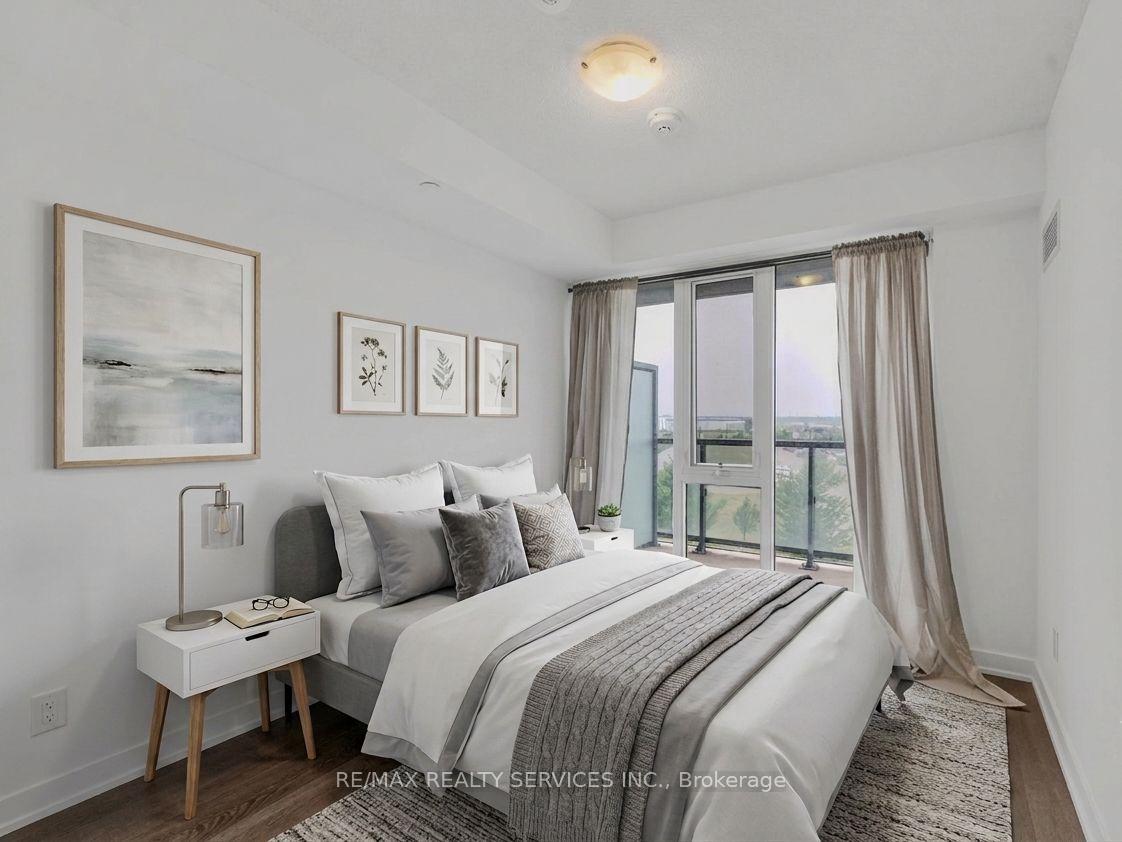 Photo 13 of Unit A412, 3210 Dakota Common, Burlington, Alton — HOMEH