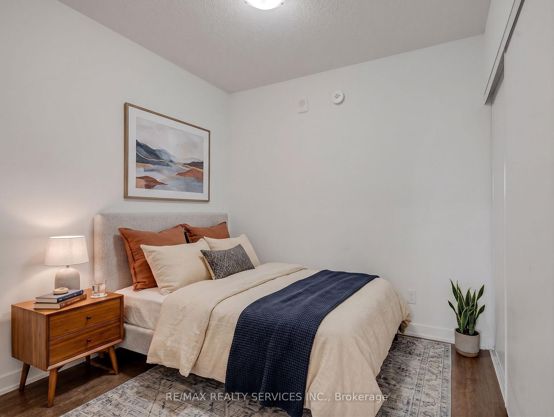 Photo 16 of Unit A412, 3210 Dakota Common, Burlington, Alton — HOMEH