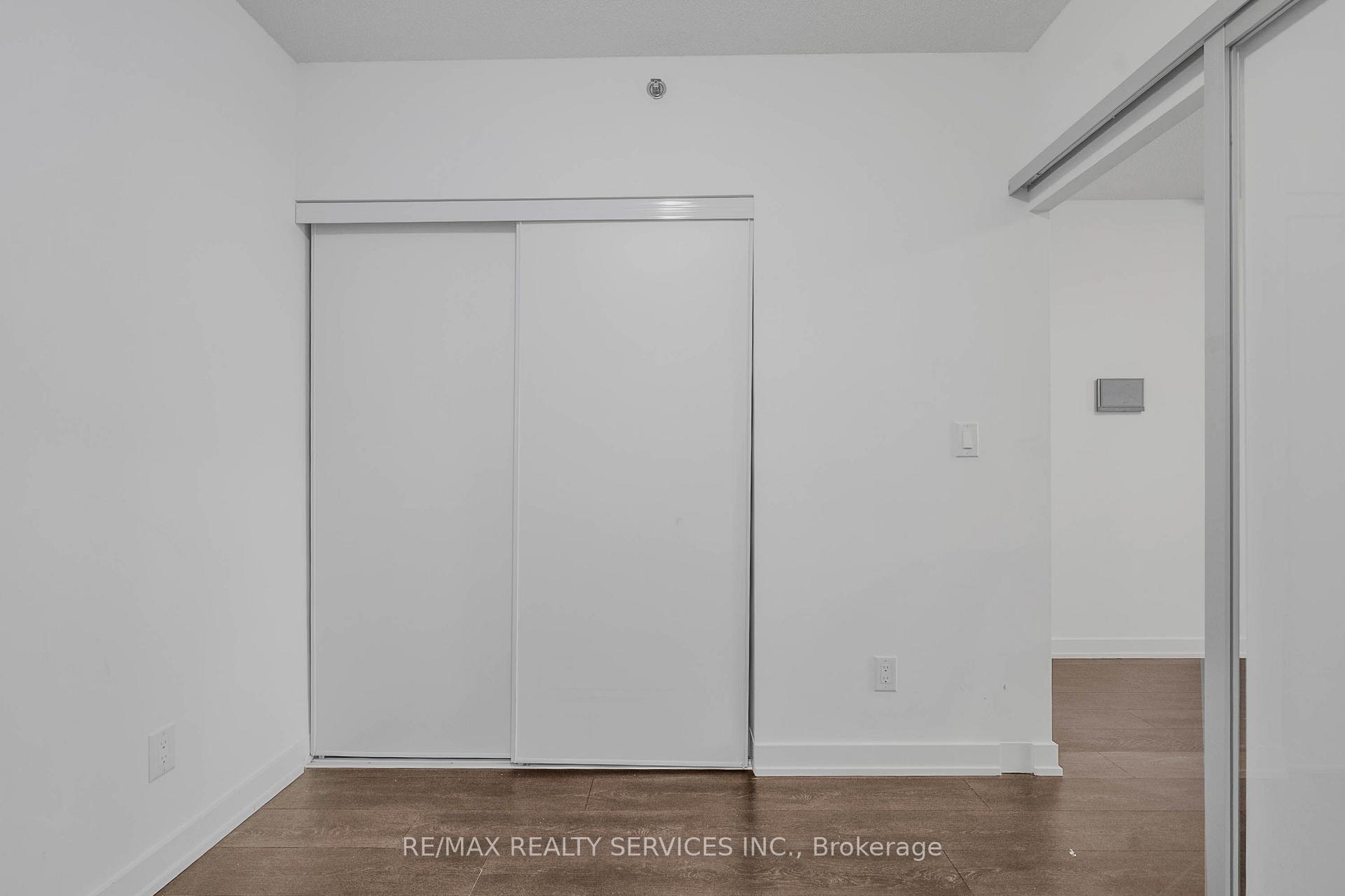 Photo 17 of Unit A412, 3210 Dakota Common, Burlington, Alton — HOMEH