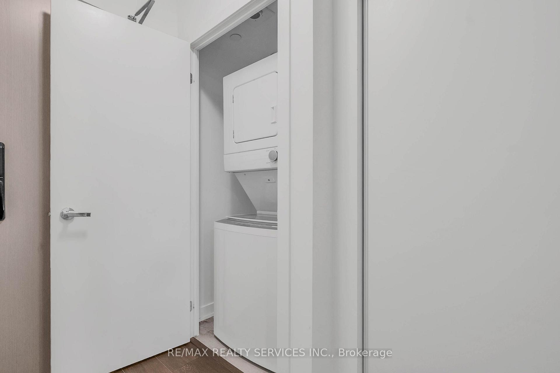 Photo 19 of Unit A412, 3210 Dakota Common, Burlington, Alton — HOMEH