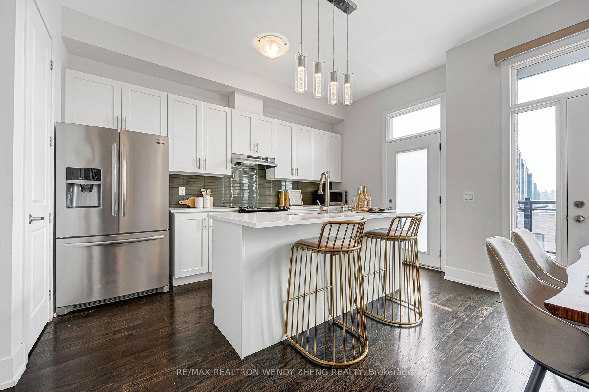 Photo 6 of 9184 Bathurst Street, Vaughan, Patterson — HOMEH