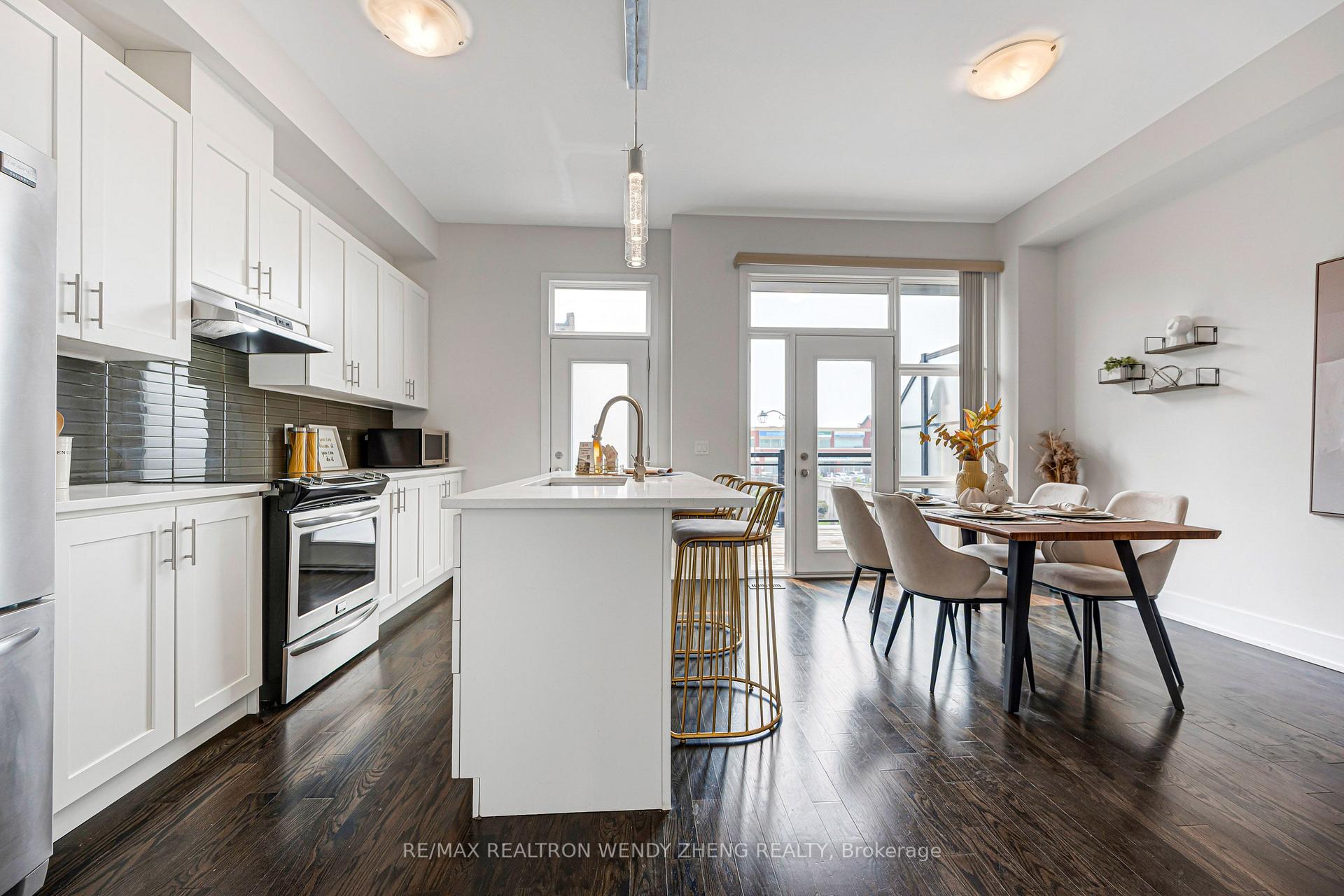 Photo 7 of 9184 Bathurst Street, Vaughan, Patterson — HOMEH