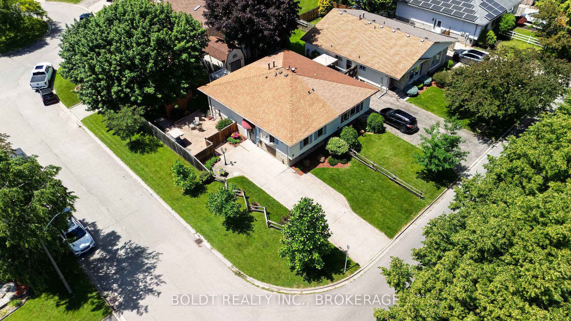 Photo 1 of 77 Elma Street, St. Catharines, Lakeport — HOMEH