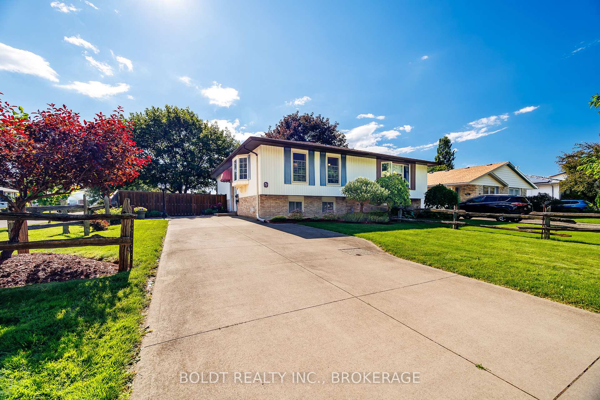 Photo 2 of 77 Elma Street, St. Catharines, Lakeport — HOMEH