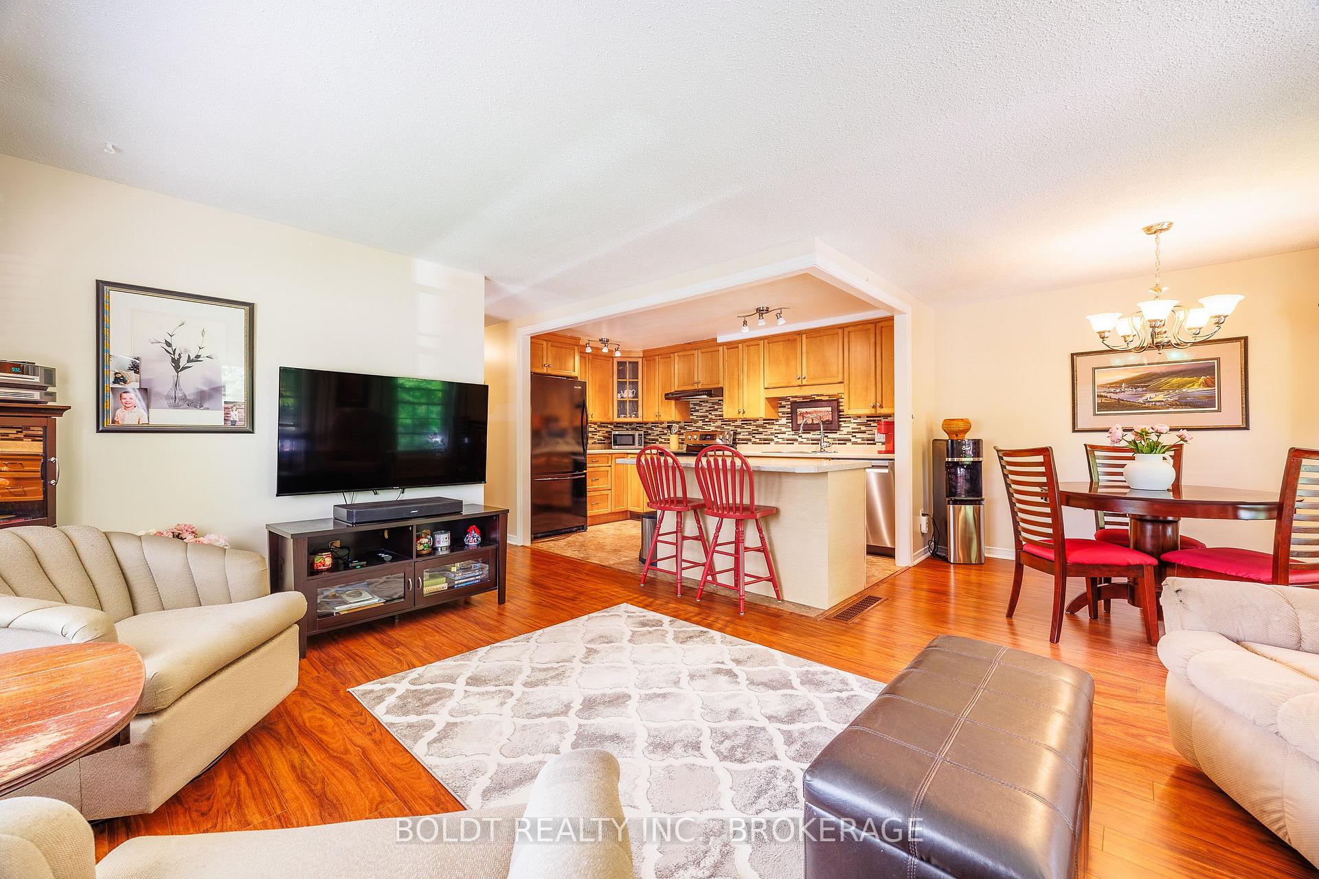 Photo 8 of 77 Elma Street, St. Catharines, Lakeport — HOMEH