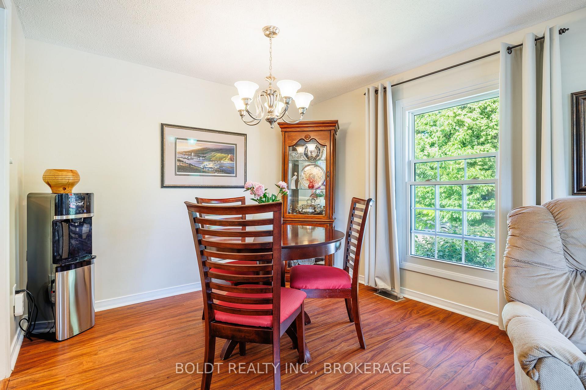 Photo 13 of 77 Elma Street, St. Catharines, Lakeport — HOMEH