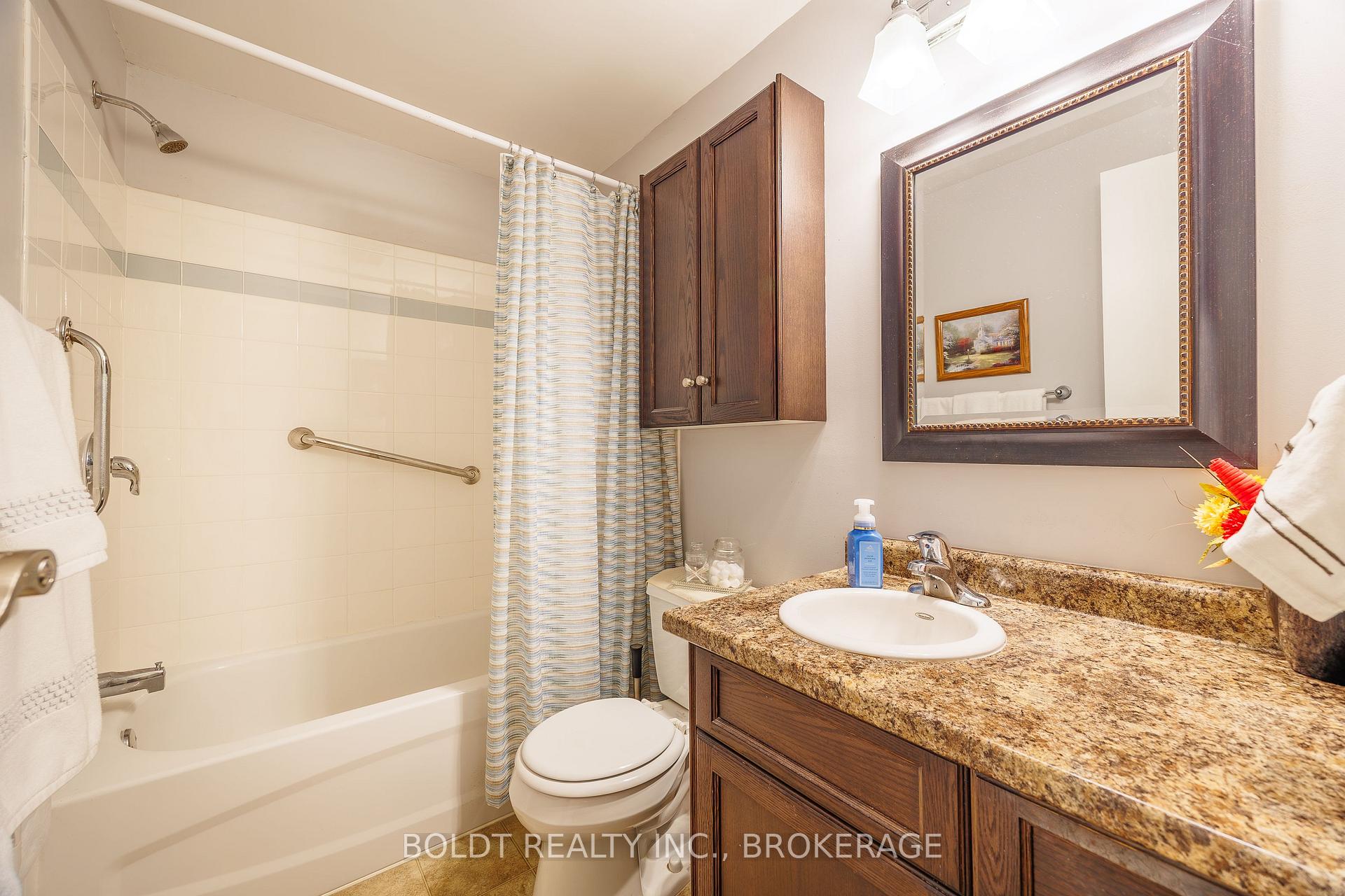 Photo 14 of 77 Elma Street, St. Catharines, Lakeport — HOMEH