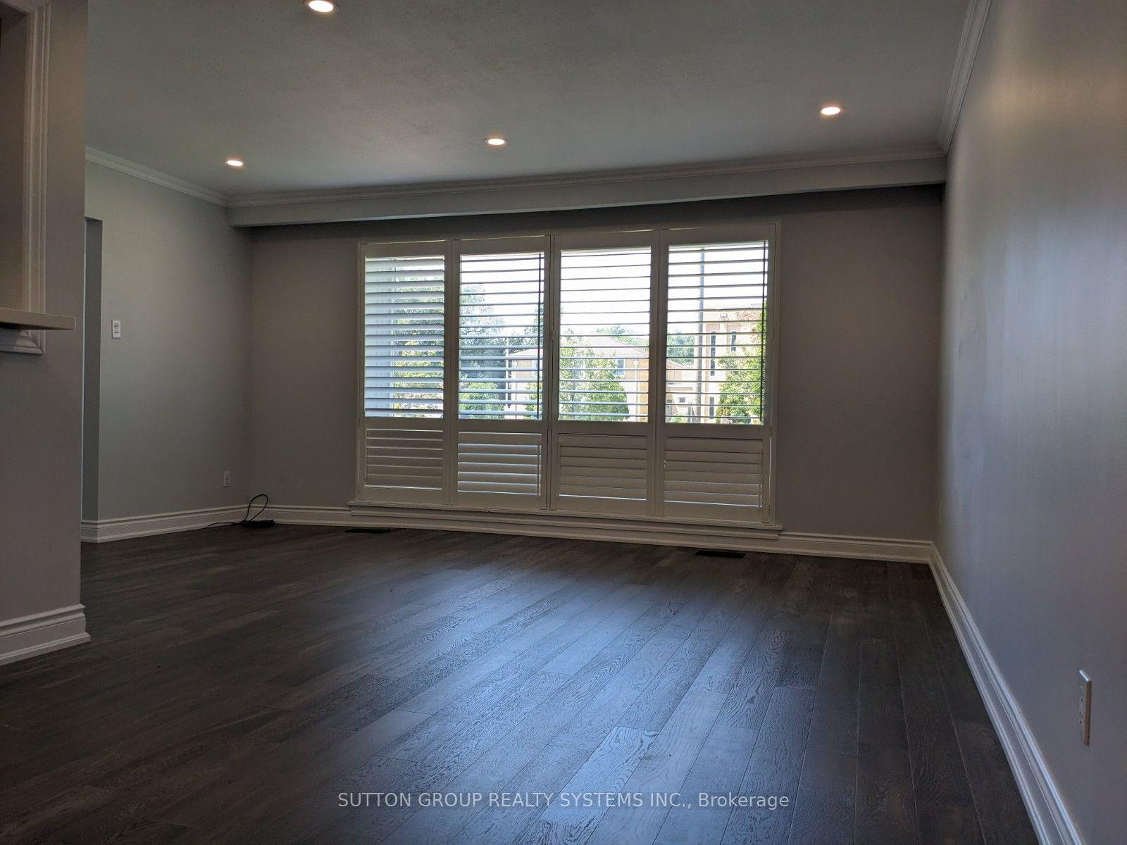 Photo 5 of 297 Balmoral Drive, Brampton, Avondale — HOMEH