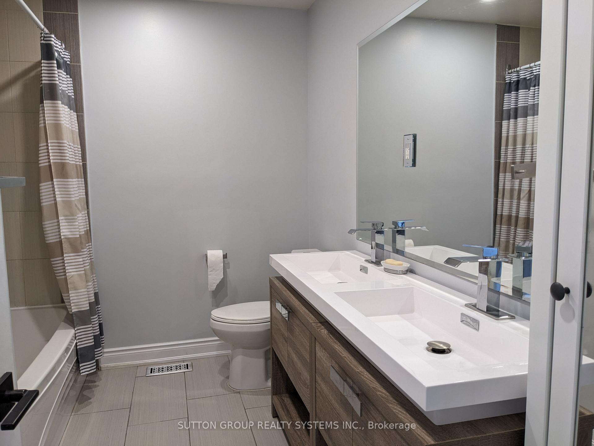 Photo 15 of 297 Balmoral Drive, Brampton, Avondale — HOMEH