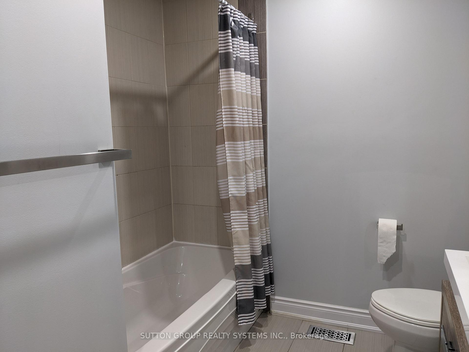 Photo 16 of 297 Balmoral Drive, Brampton, Avondale — HOMEH