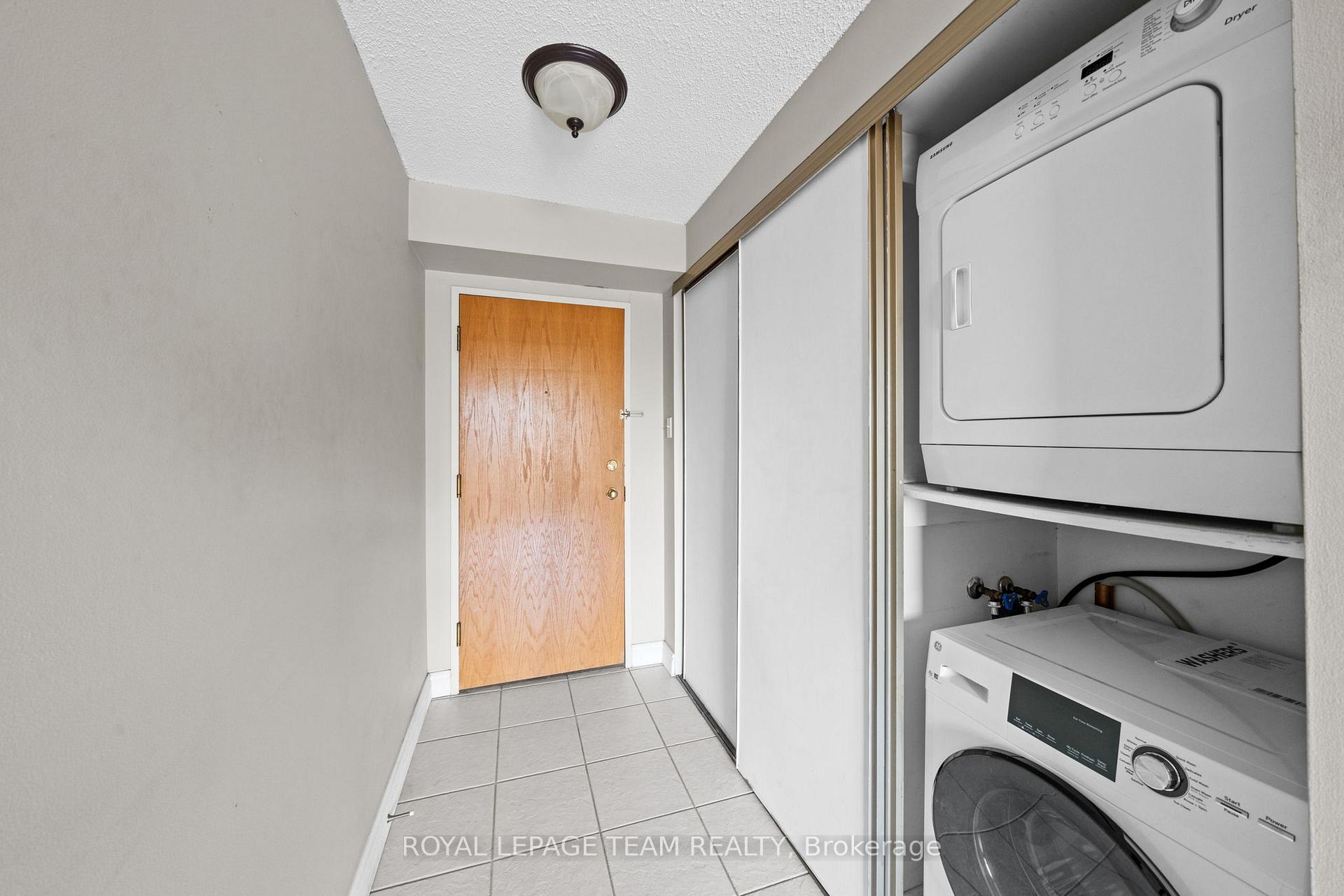 Photo 4 of Unit 1705, 199 Kent Street, Ottawa, Ottawa Centre — HOMEH