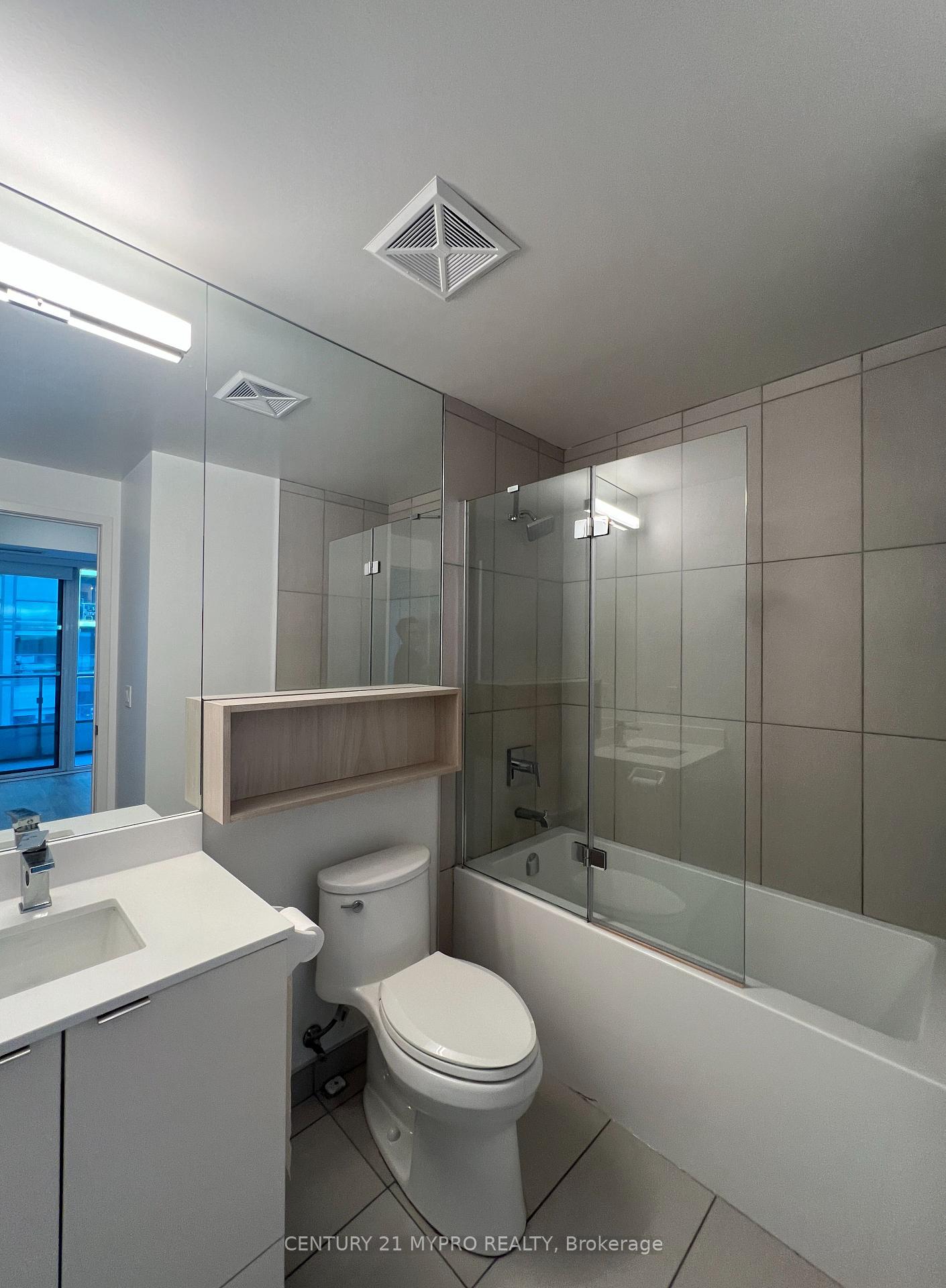 Photo 10 of Unit 2111 E, 70 Princess Street E, Toronto, Waterfront Communities — HOMEH