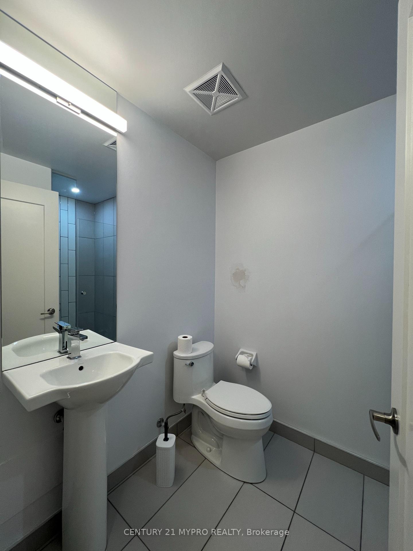 Photo 13 of Unit 2111 E, 70 Princess Street E, Toronto, Waterfront Communities — HOMEH