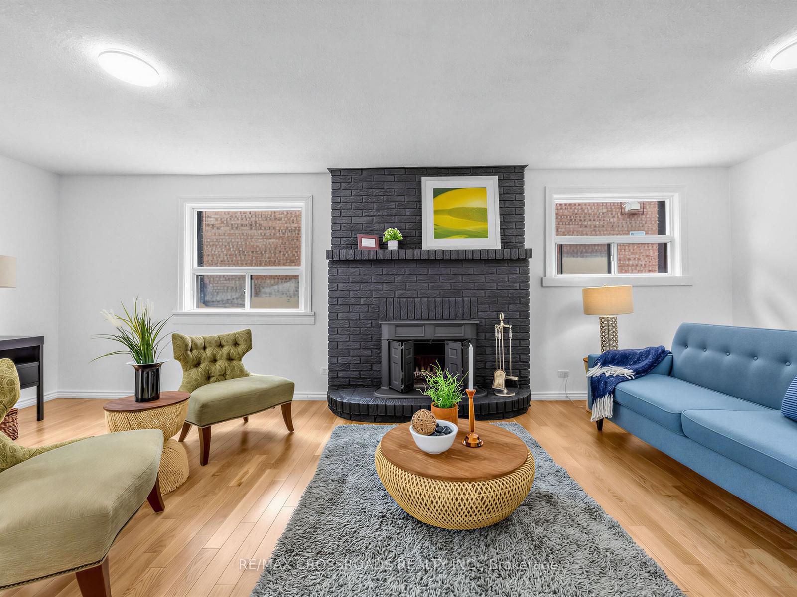 Photo 8 of 80 Gray Avenue, Toronto, Rockcliffe-Smythe — HOMEH