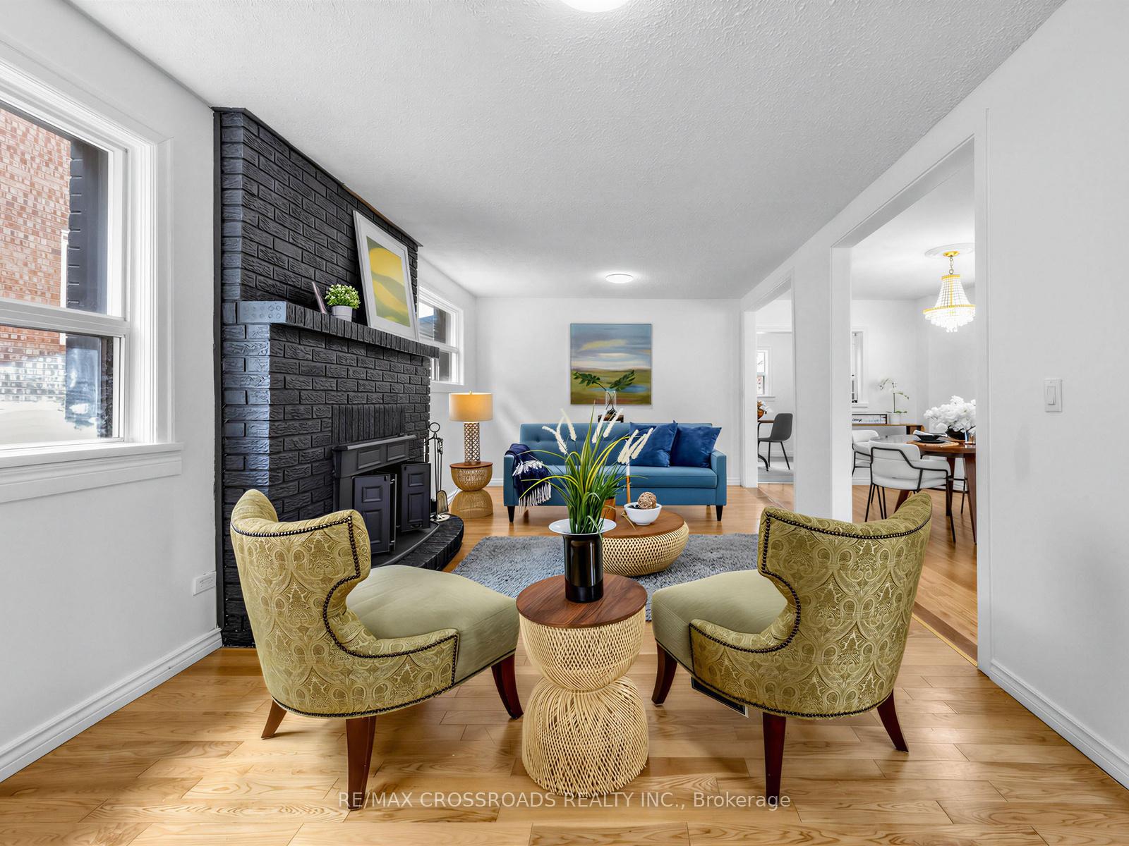 Photo 9 of 80 Gray Avenue, Toronto, Rockcliffe-Smythe — HOMEH