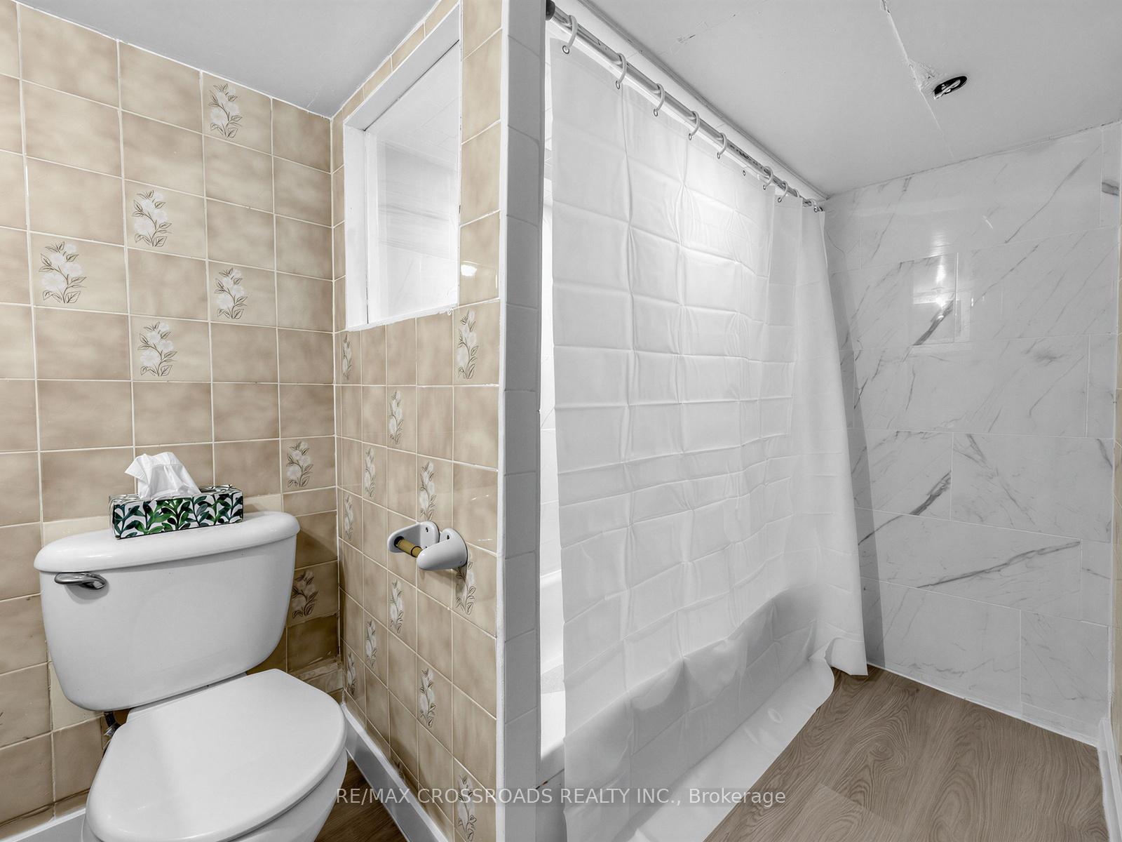 Photo 28 of 80 Gray Avenue, Toronto, Rockcliffe-Smythe — HOMEH
