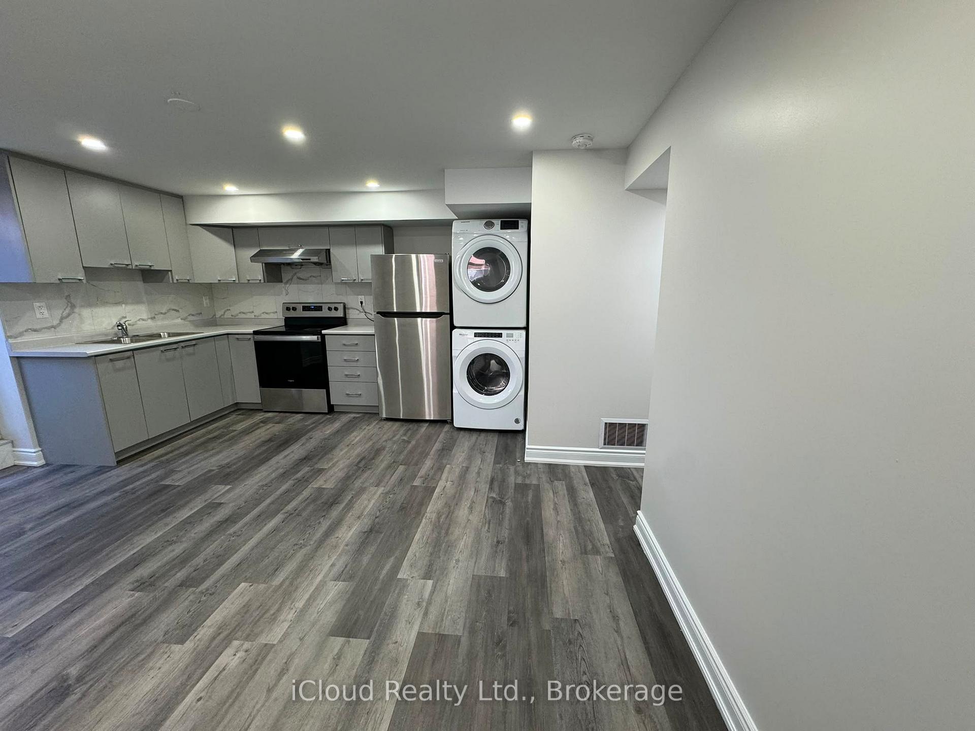Photo 1 of 35 Velvet Grass Lane, Brampton, Sandringham-Wellington — HOMEH