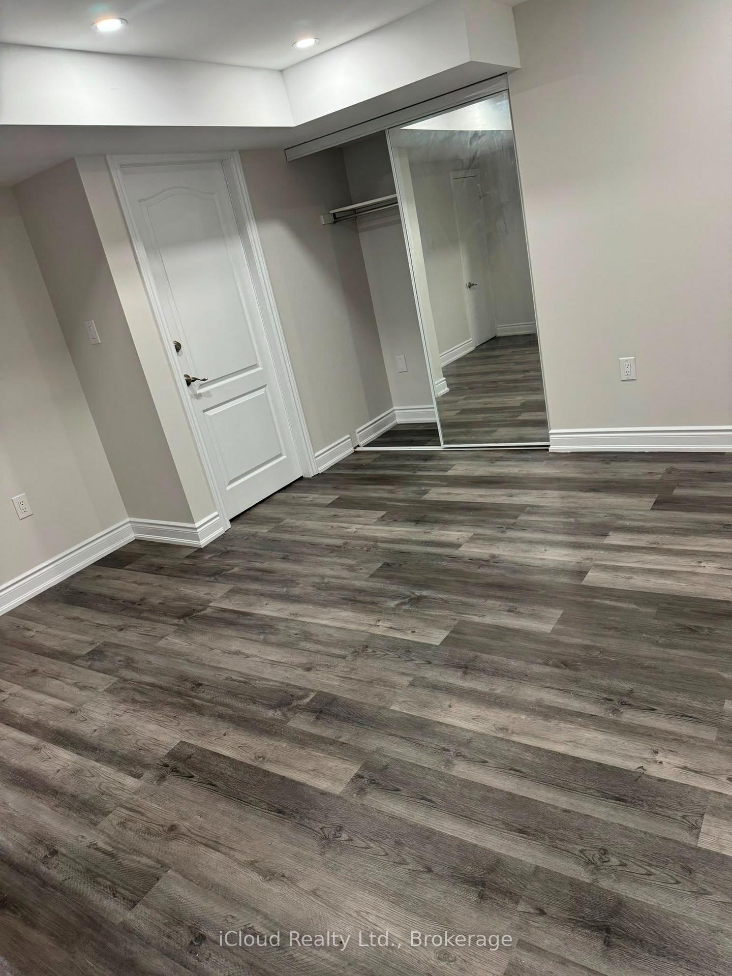 Photo 4 of 35 Velvet Grass Lane, Brampton, Sandringham-Wellington — HOMEH