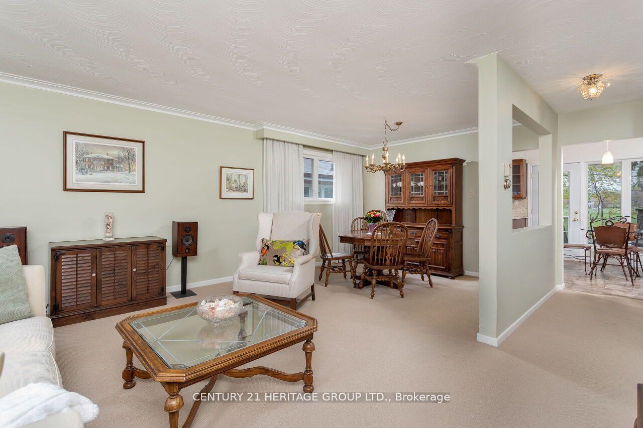 Photo 9 of 46 Marathon Crescent, North York, Newtonbrook West — HOMEH