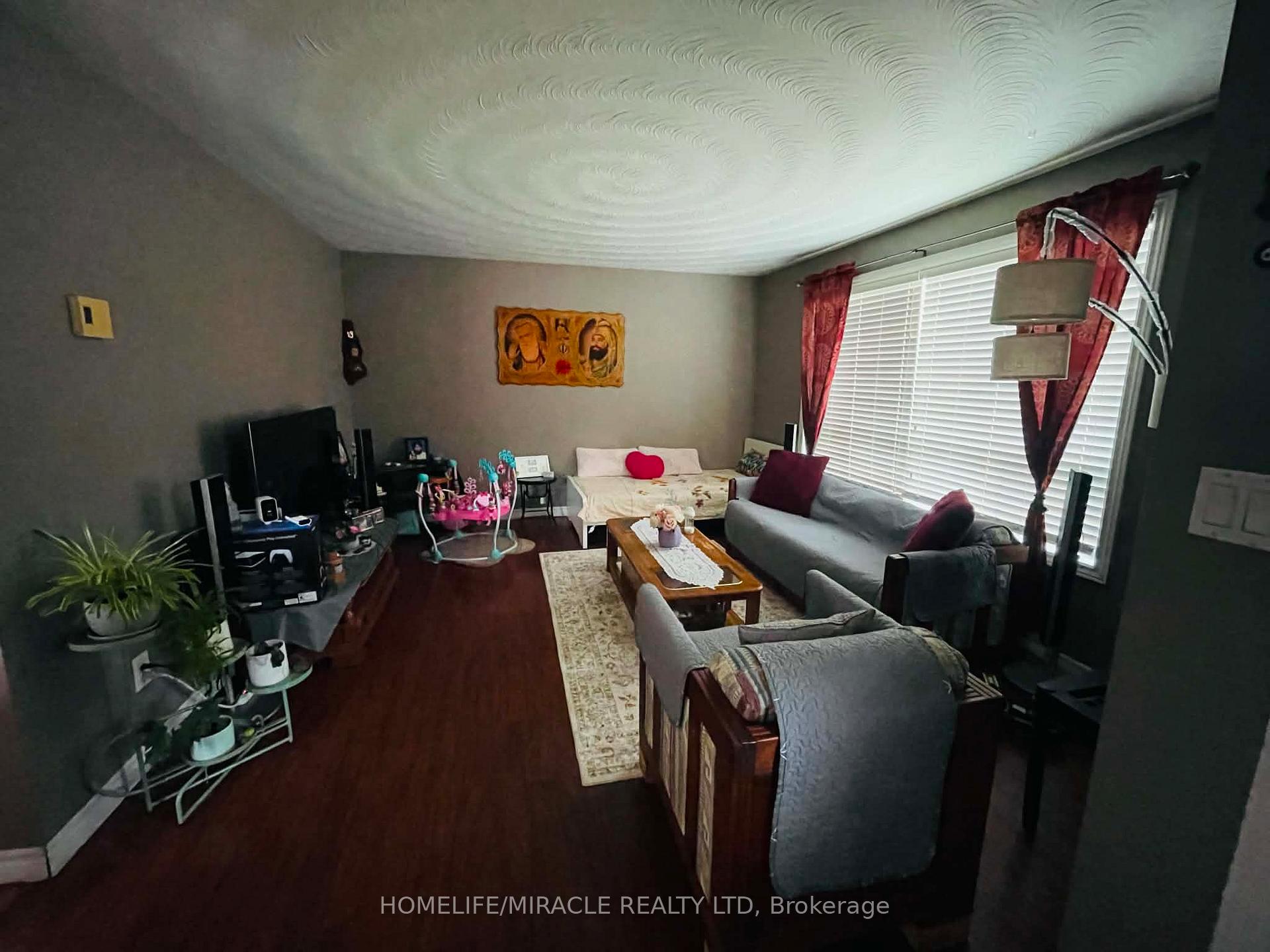 Photo 2 of 17 Silver Birch Drive, Sault Ste Marie, Meadow Park — HOMEH