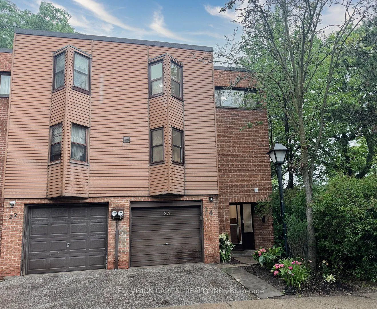 Front of 24 Low Meadow Way