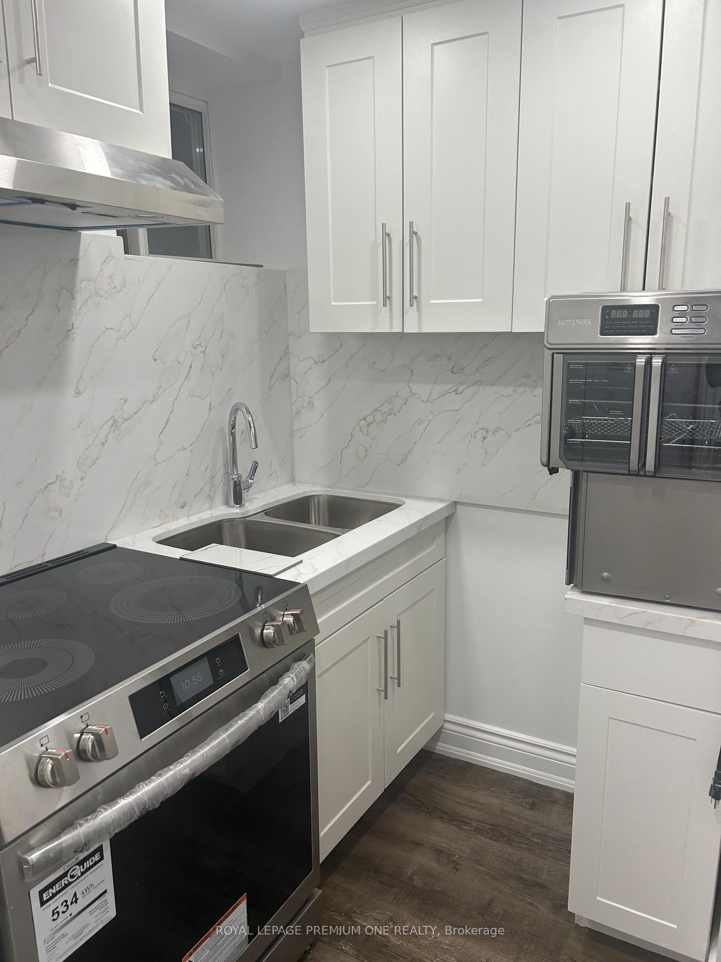 Photo 1 of 28 Elsinore Street, Vaughan, Kleinburg — HOMEH
