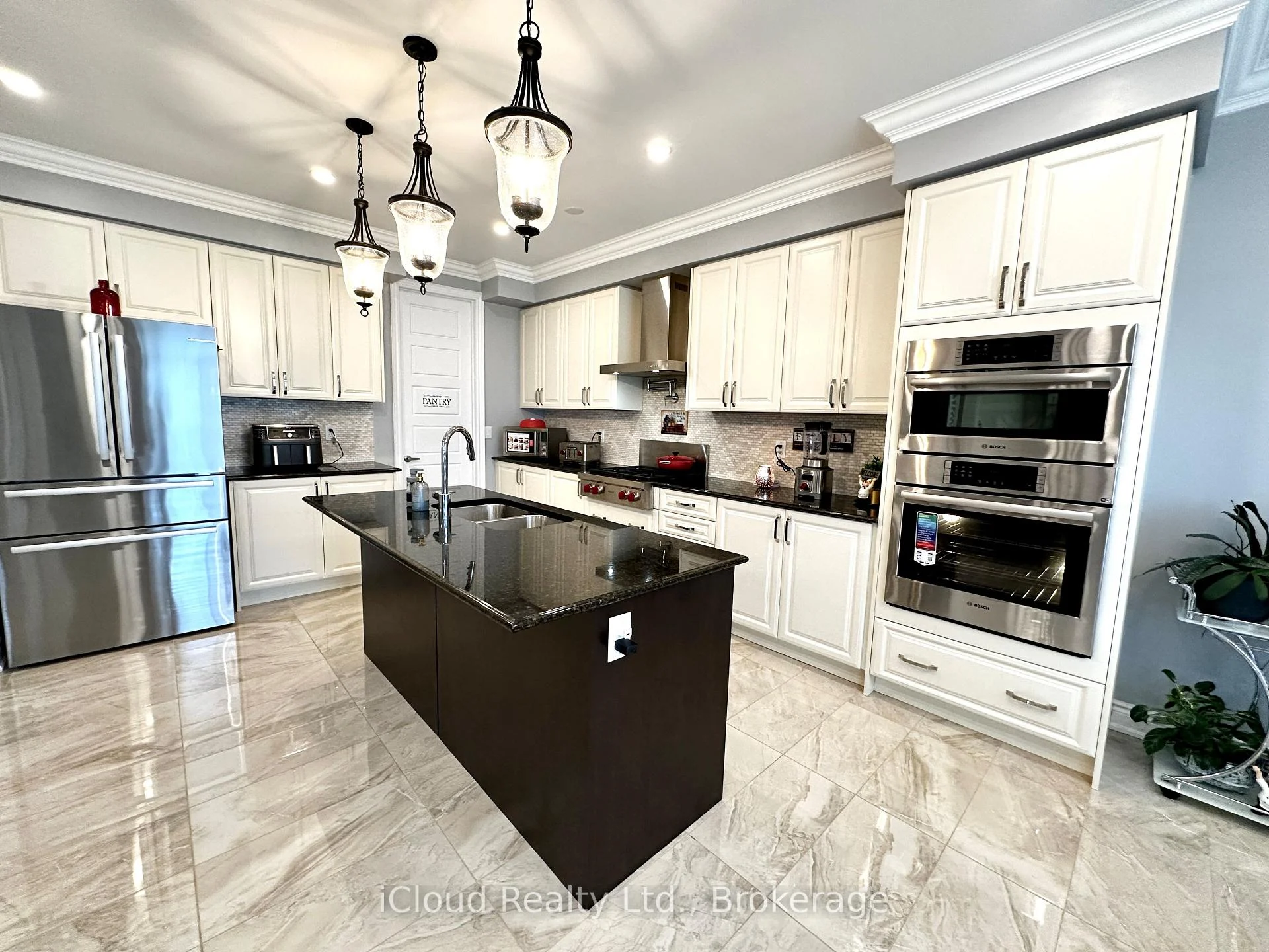 Photo 35 of 56 Esther Crescent, Thorold, Hurricane/Merrittville — HOMEH