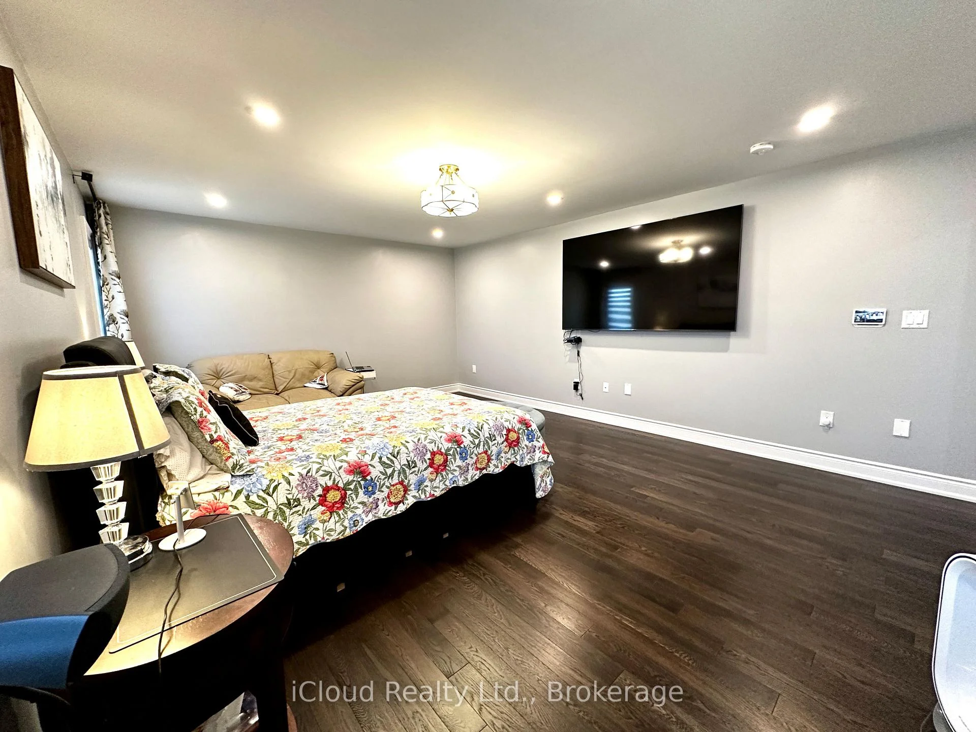 Photo 83 of 56 Esther Crescent, Thorold, Hurricane/Merrittville — HOMEH