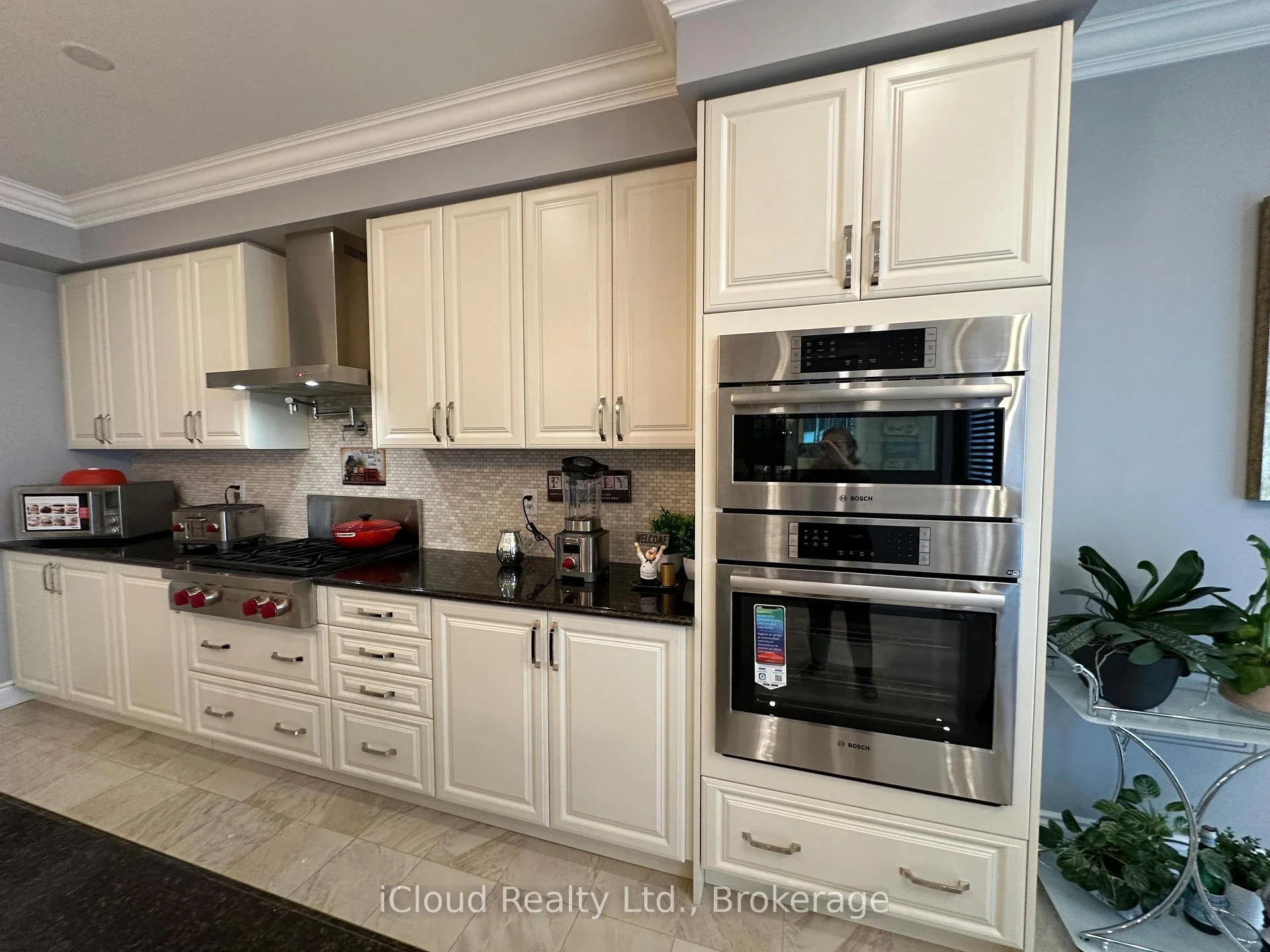 Photo 91 of 56 Esther Crescent, Thorold, Hurricane/Merrittville — HOMEH
