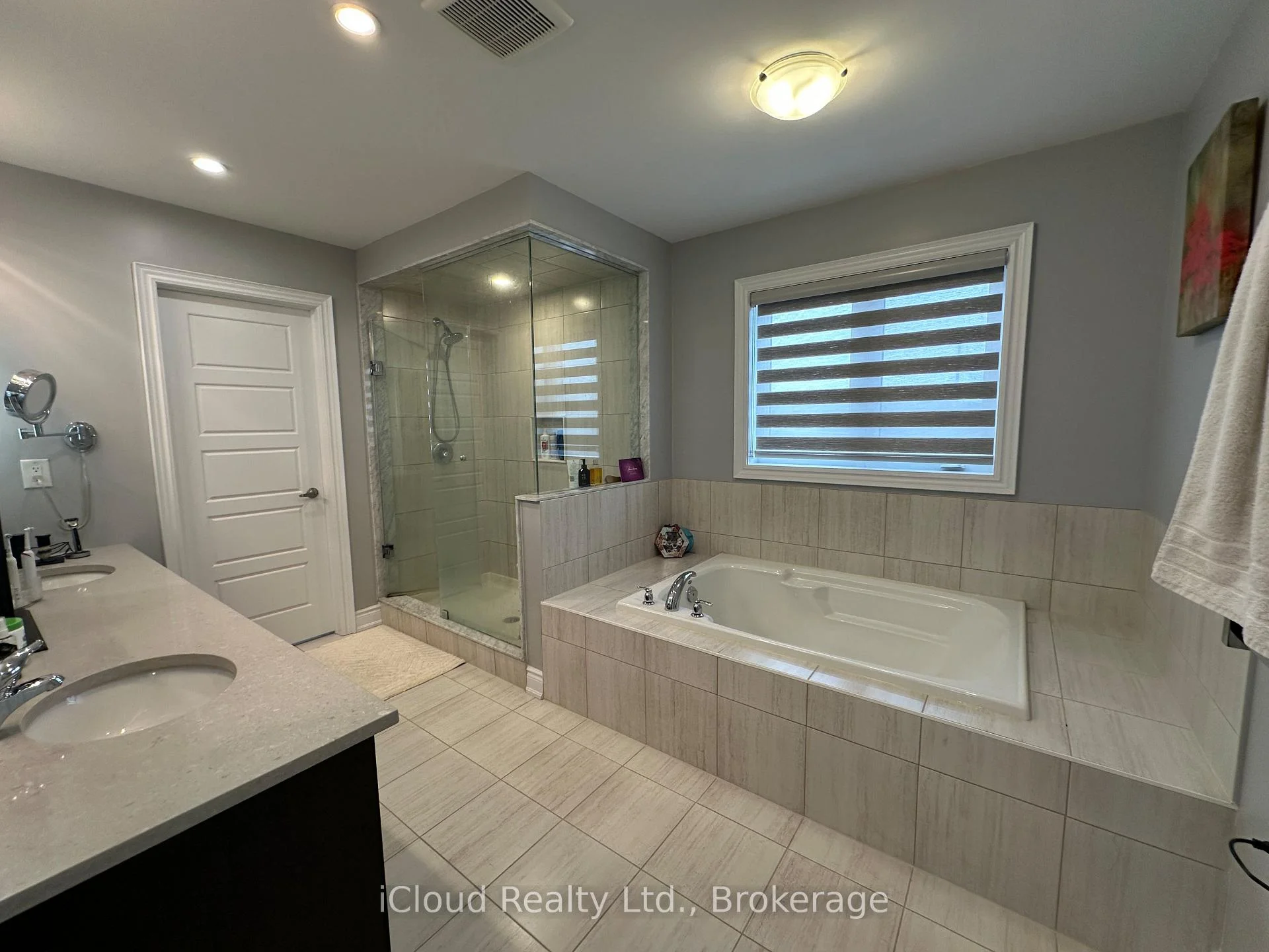 Photo 98 of 56 Esther Crescent, Thorold, Hurricane/Merrittville — HOMEH