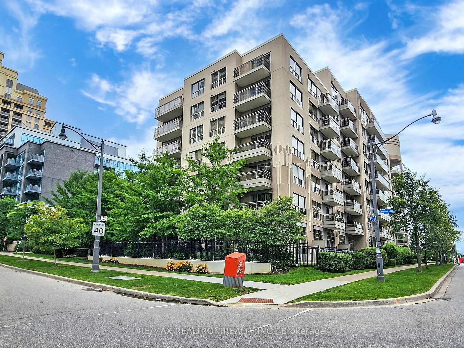 Front of Unit 416, 19 Barberry Place