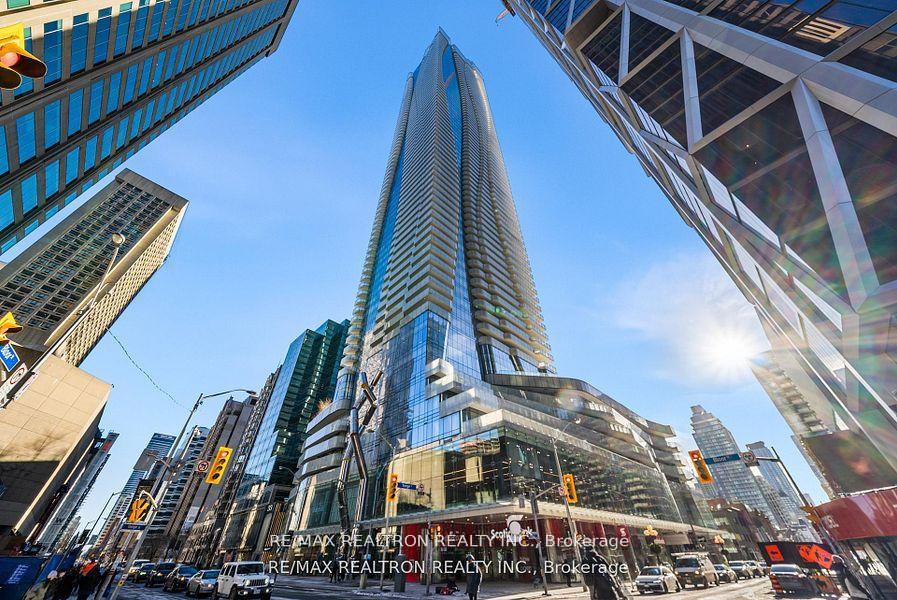Photo 2 of Unit 6010, 1 Bloor Street E, Toronto, Church-Yonge Corridor — HOMEH