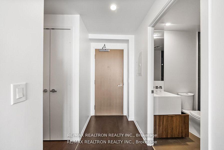Photo 17 of Unit 6010, 1 Bloor Street E, Toronto, Church-Yonge Corridor — HOMEH