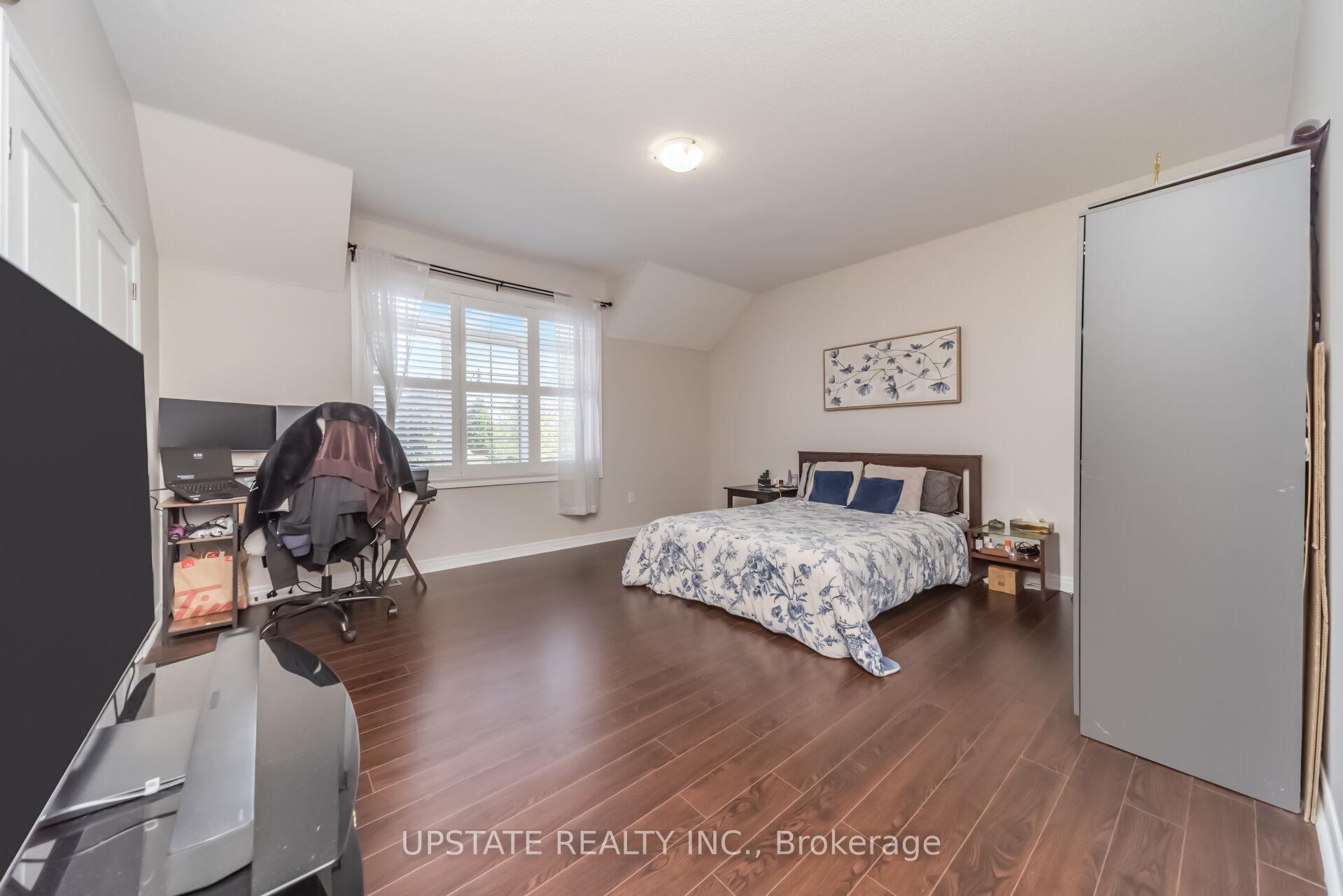 Photo 33 of 150 Lloyd Sanderson Drive, Brampton, Credit Valley — HOMEH
