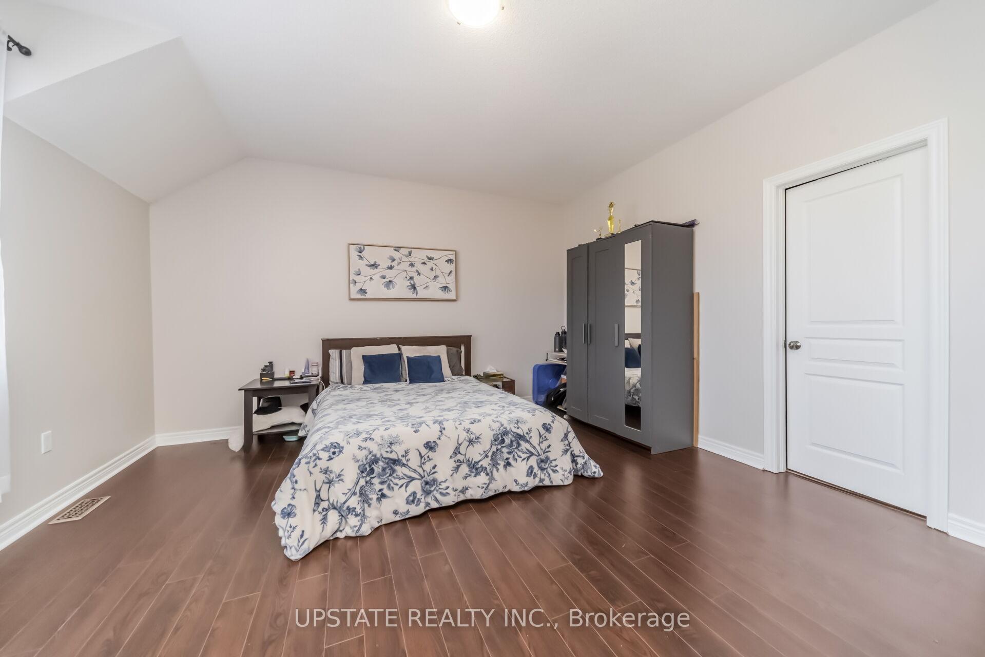 Photo 34 of 150 Lloyd Sanderson Drive, Brampton, Credit Valley — HOMEH