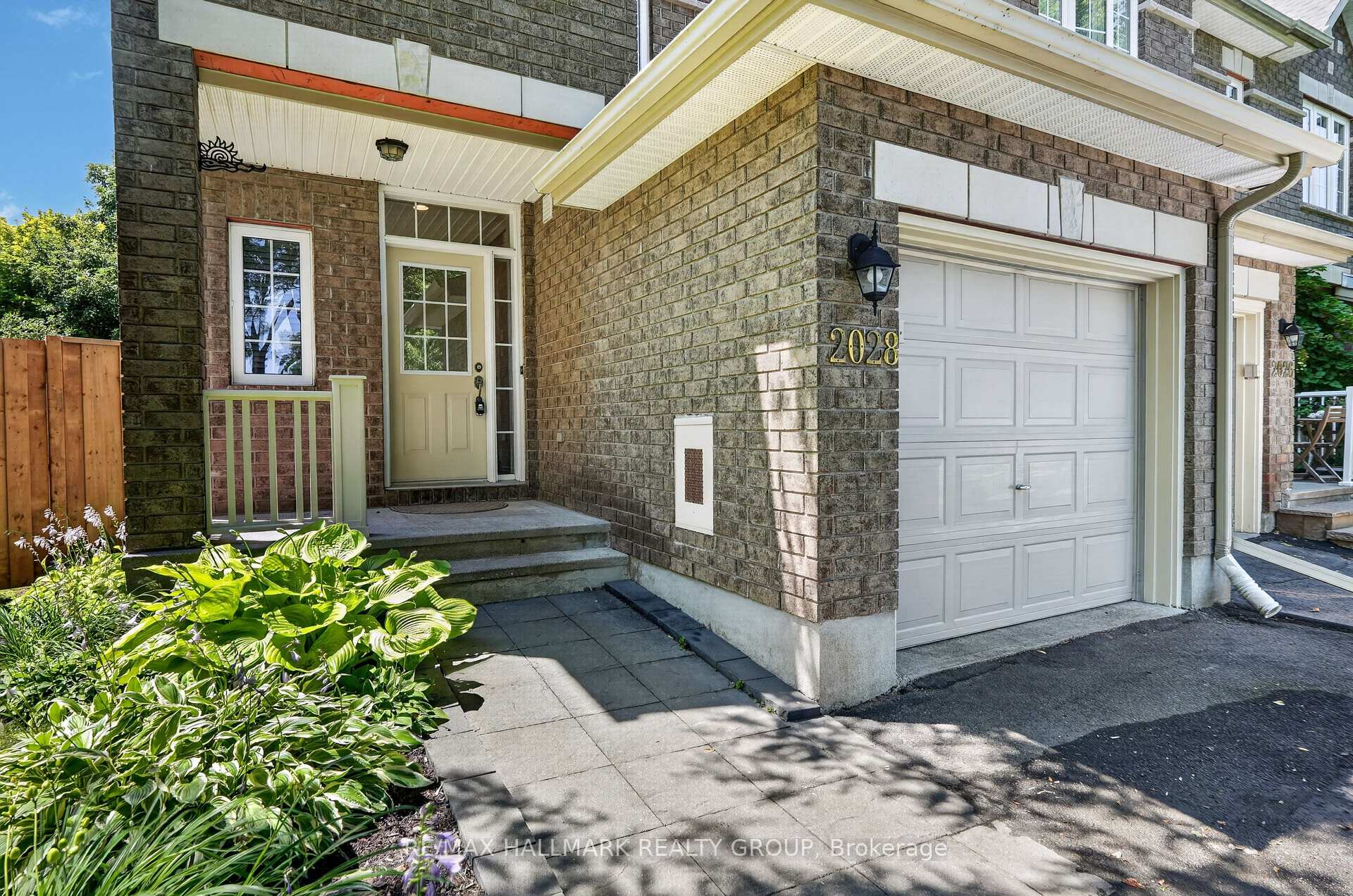 Photo 2 of 2028 Melette Crescent, Ottawa, Avalon East — HOMEH