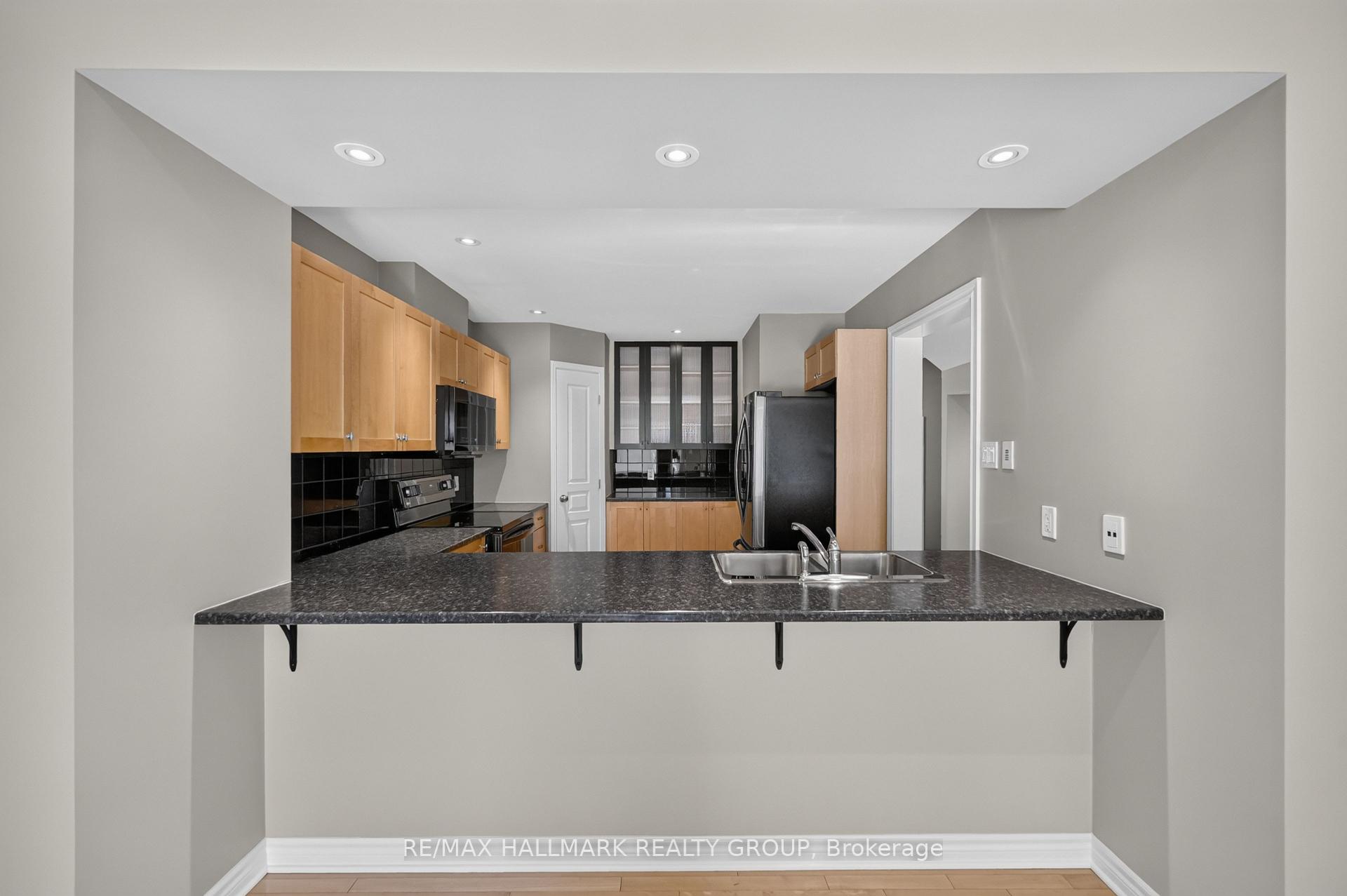 Photo 9 of 2028 Melette Crescent, Ottawa, Avalon East — HOMEH