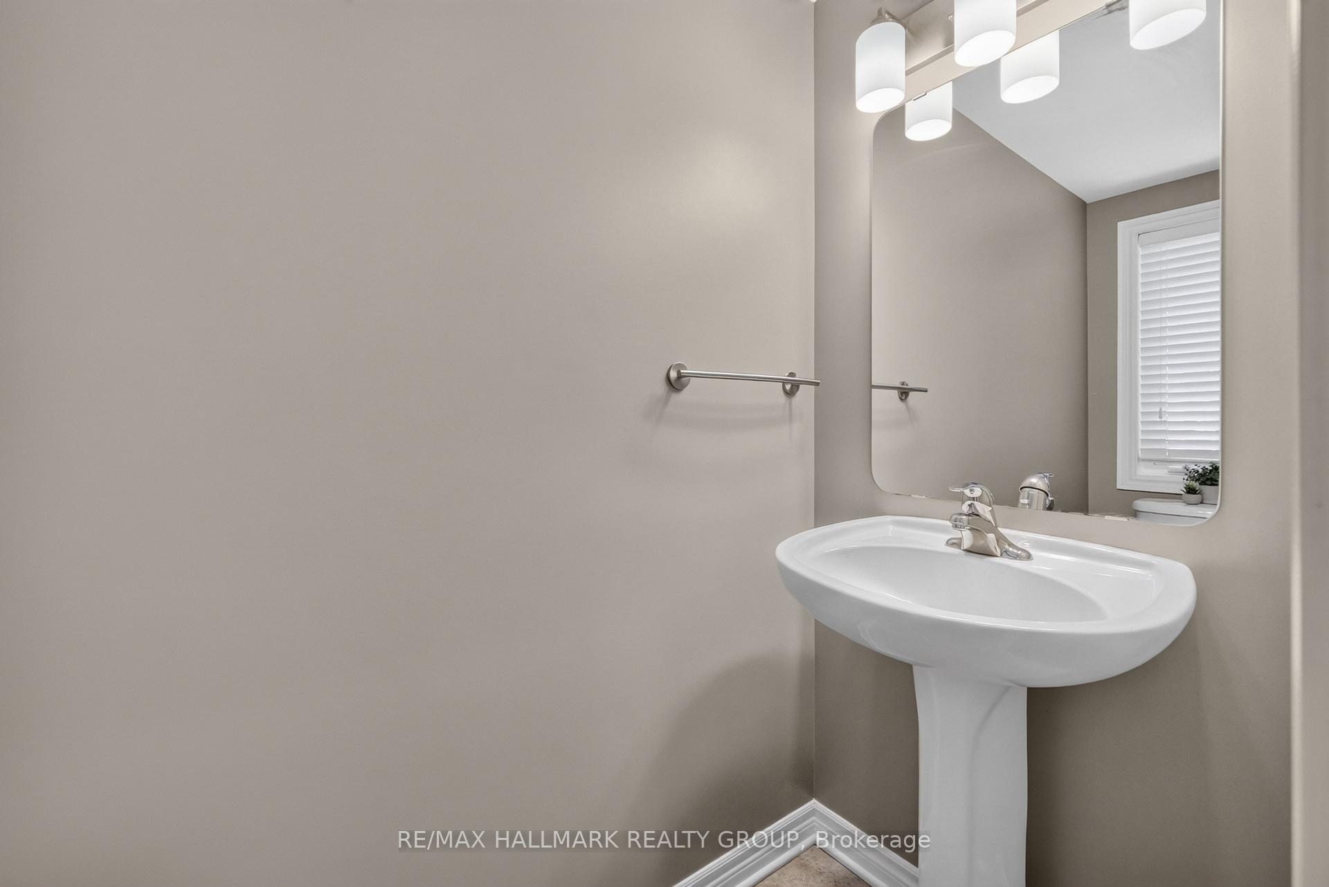 Photo 14 of 2028 Melette Crescent, Ottawa, Avalon East — HOMEH