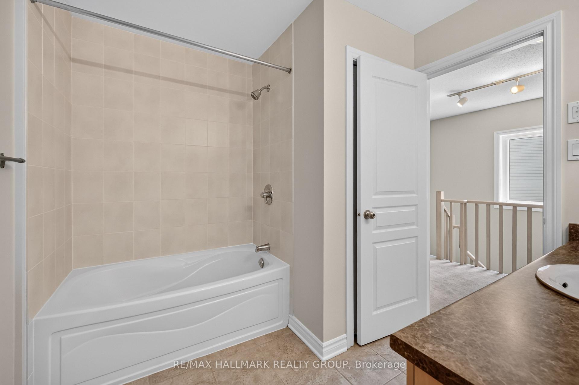 Photo 28 of 2028 Melette Crescent, Ottawa, Avalon East — HOMEH
