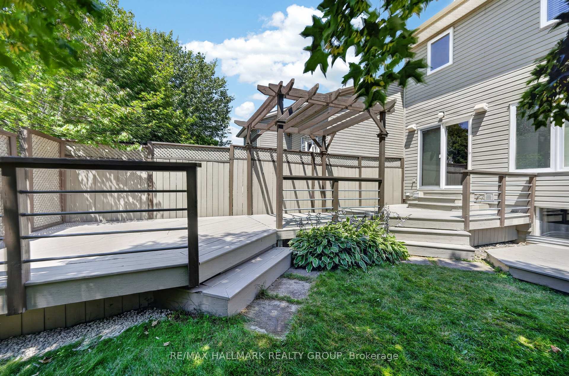 Photo 33 of 2028 Melette Crescent, Ottawa, Avalon East — HOMEH
