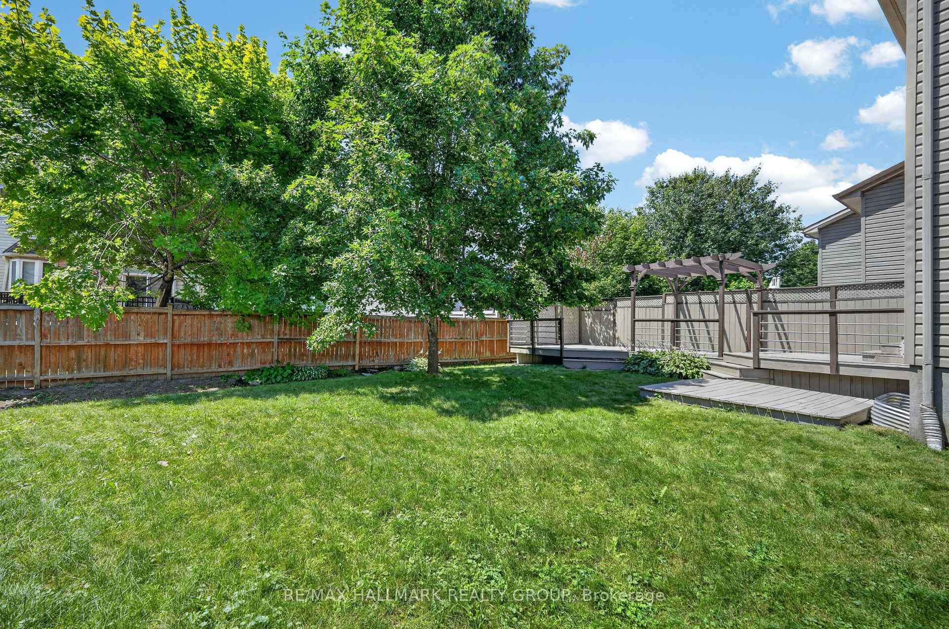 Photo 35 of 2028 Melette Crescent, Ottawa, Avalon East — HOMEH
