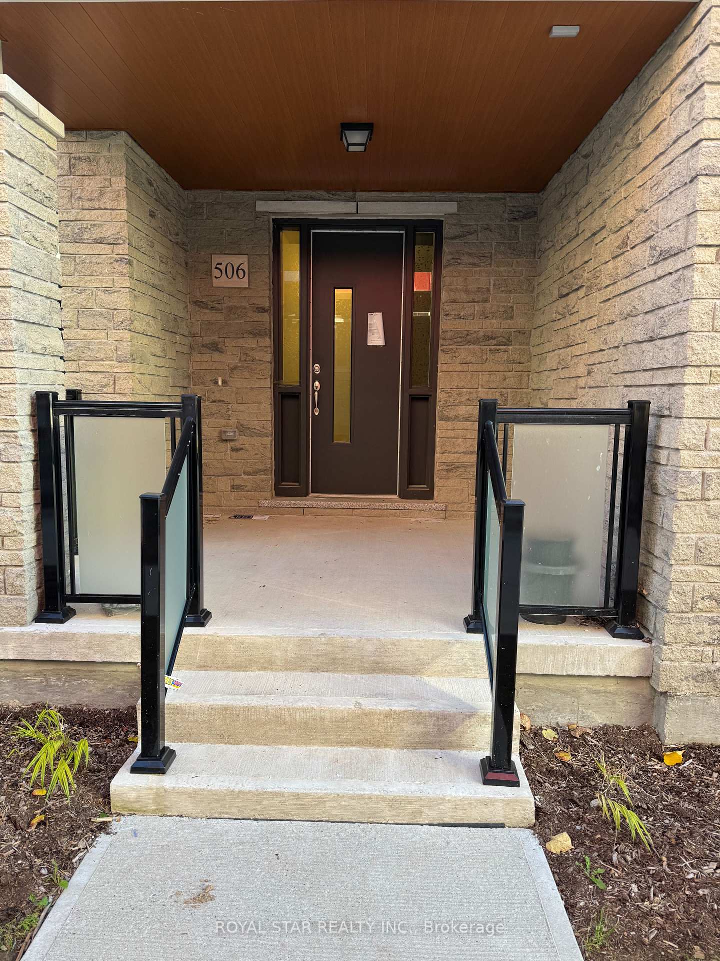 Photo 2 of Unit 506, 1034 Reflection Place, Pickering, Rural Pickering — HOMEH
