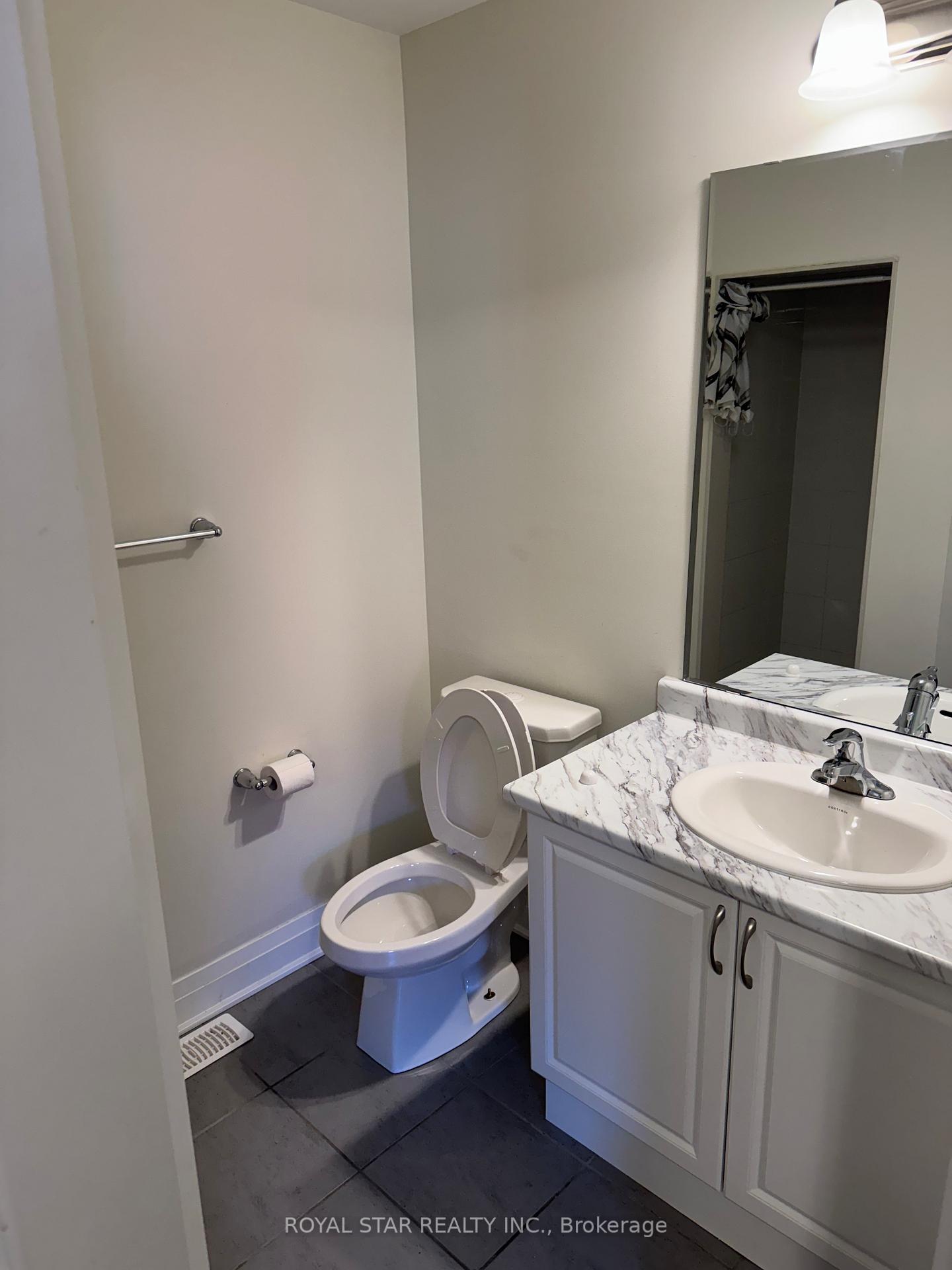 Photo 4 of Unit 506, 1034 Reflection Place, Pickering, Rural Pickering — HOMEH