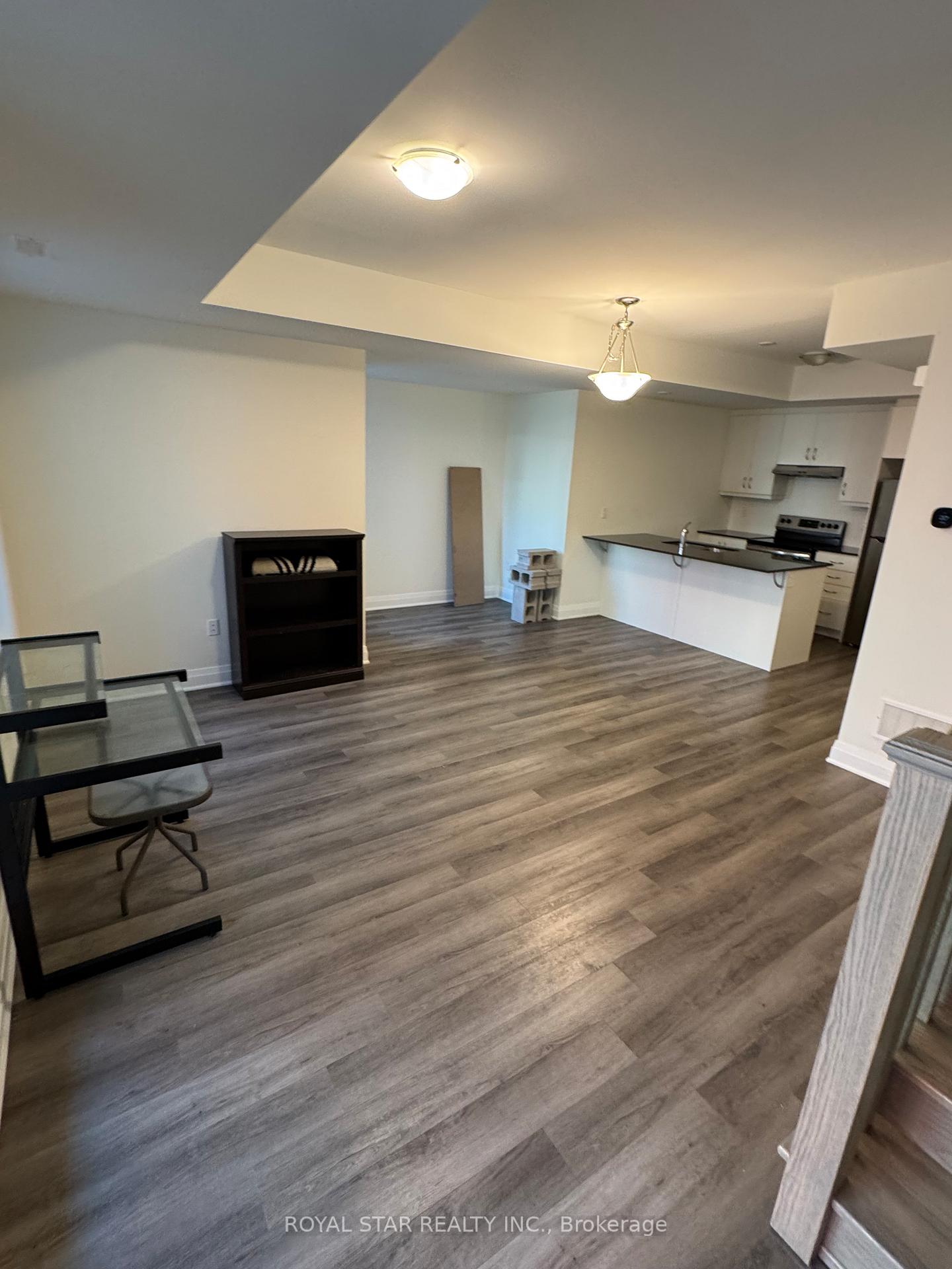 Photo 7 of Unit 506, 1034 Reflection Place, Pickering, Rural Pickering — HOMEH