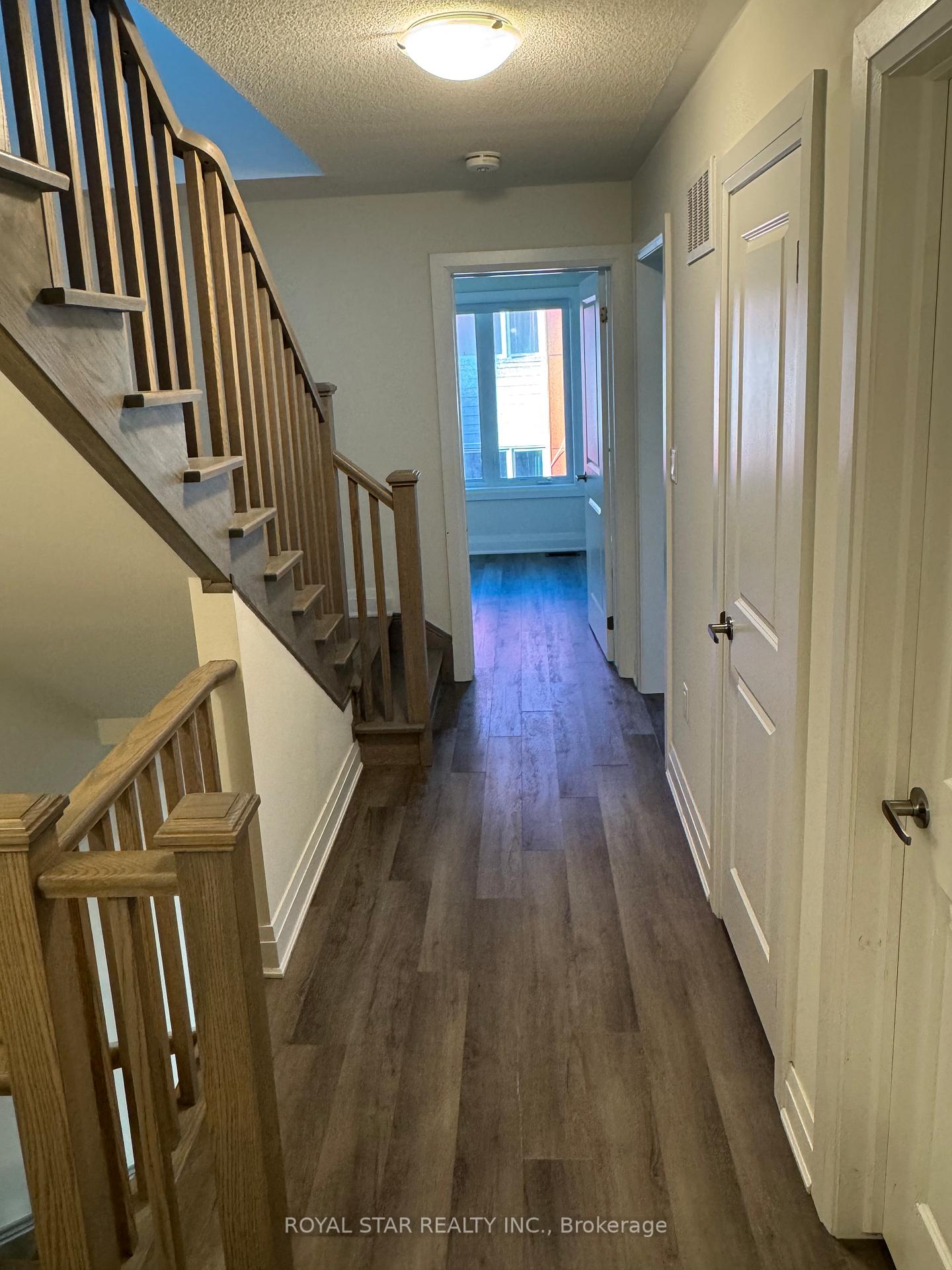 Photo 8 of Unit 506, 1034 Reflection Place, Pickering, Rural Pickering — HOMEH