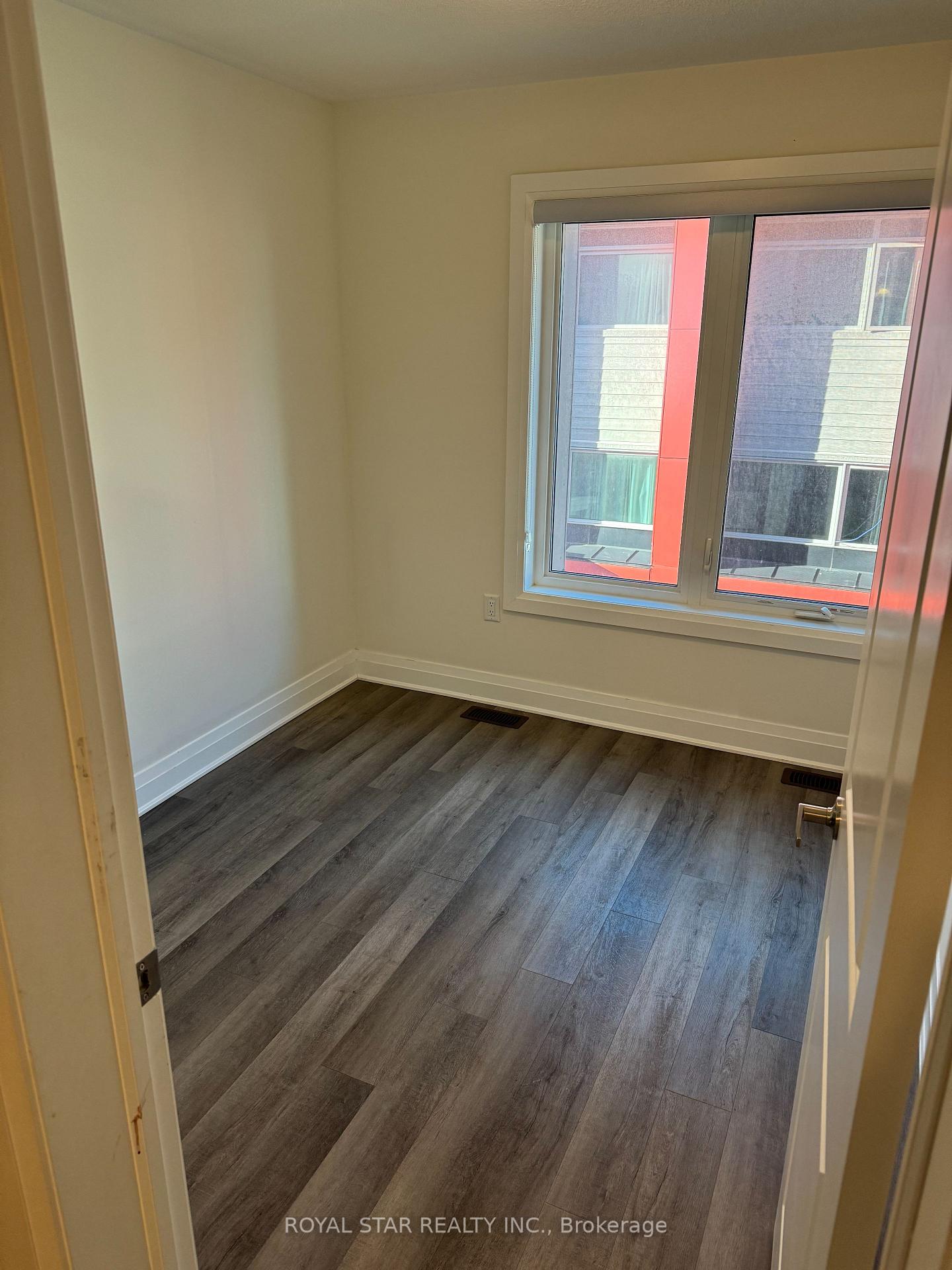 Photo 11 of Unit 506, 1034 Reflection Place, Pickering, Rural Pickering — HOMEH