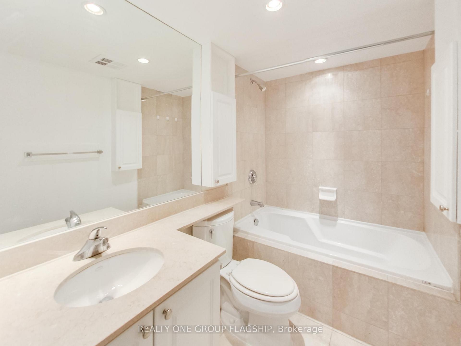 Photo 14 of Unit 2013, 8 Park Road, Toronto, Rosedale-Moore Park — HOMEH