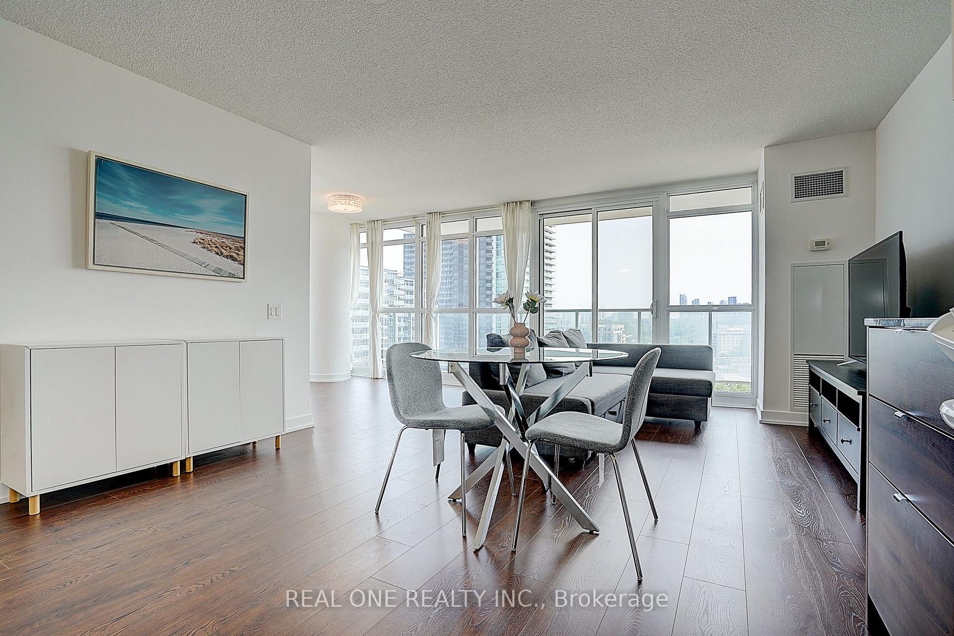 Photo 12 of Unit 1501, 121 Mcmahon Drive, North York, Bayview Village — HOMEH