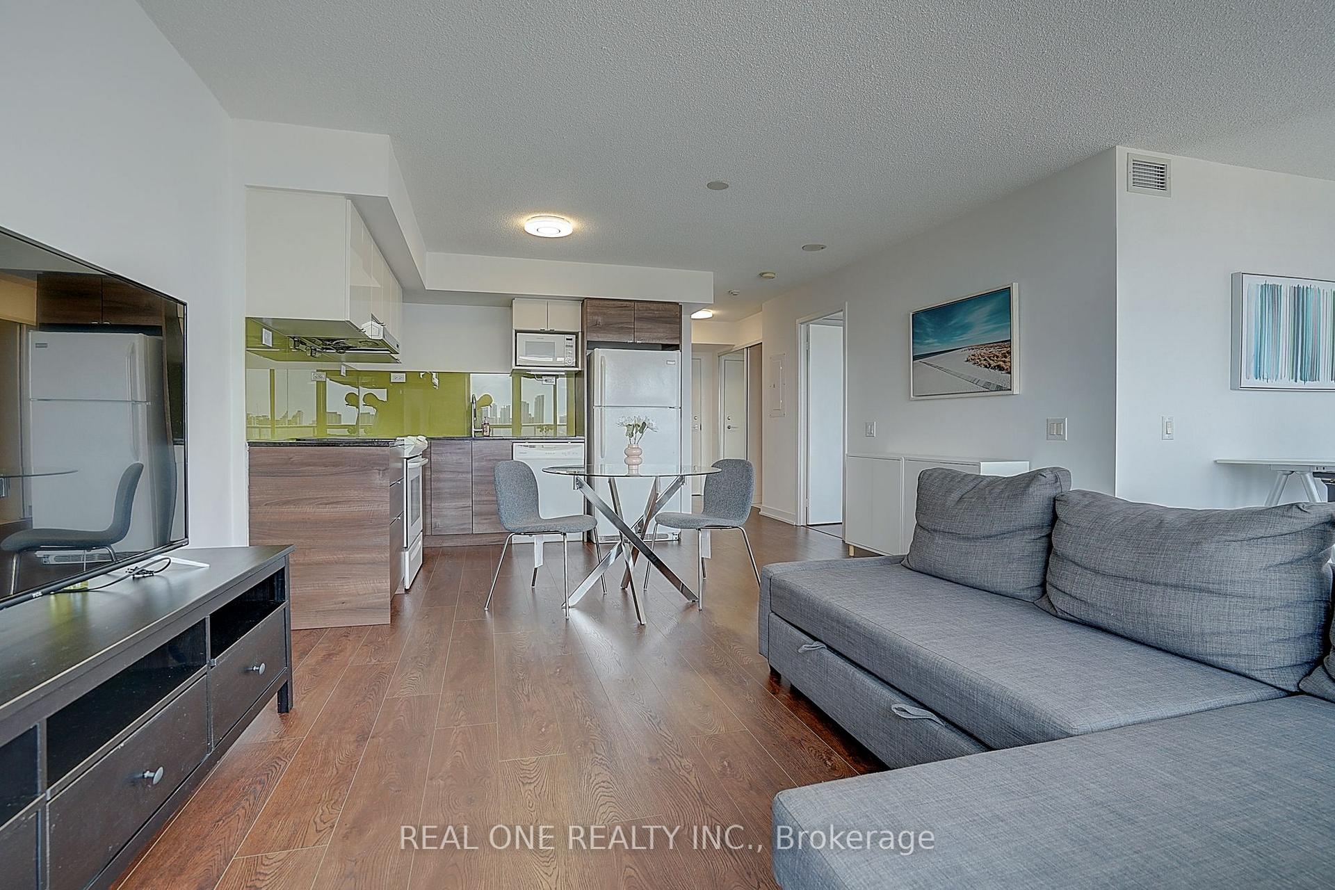 Photo 15 of Unit 1501, 121 Mcmahon Drive, North York, Bayview Village — HOMEH