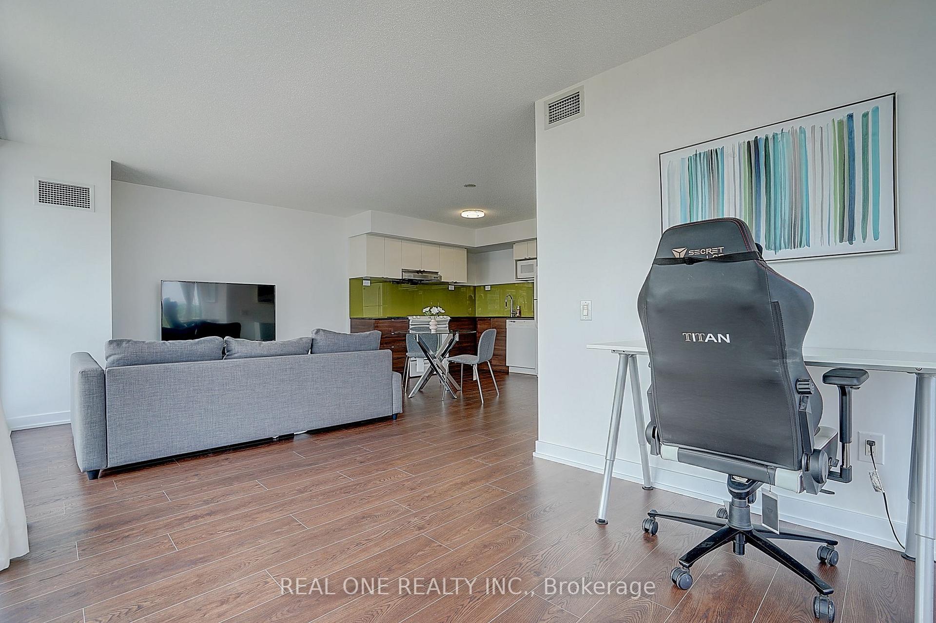 Photo 18 of Unit 1501, 121 Mcmahon Drive, North York, Bayview Village — HOMEH